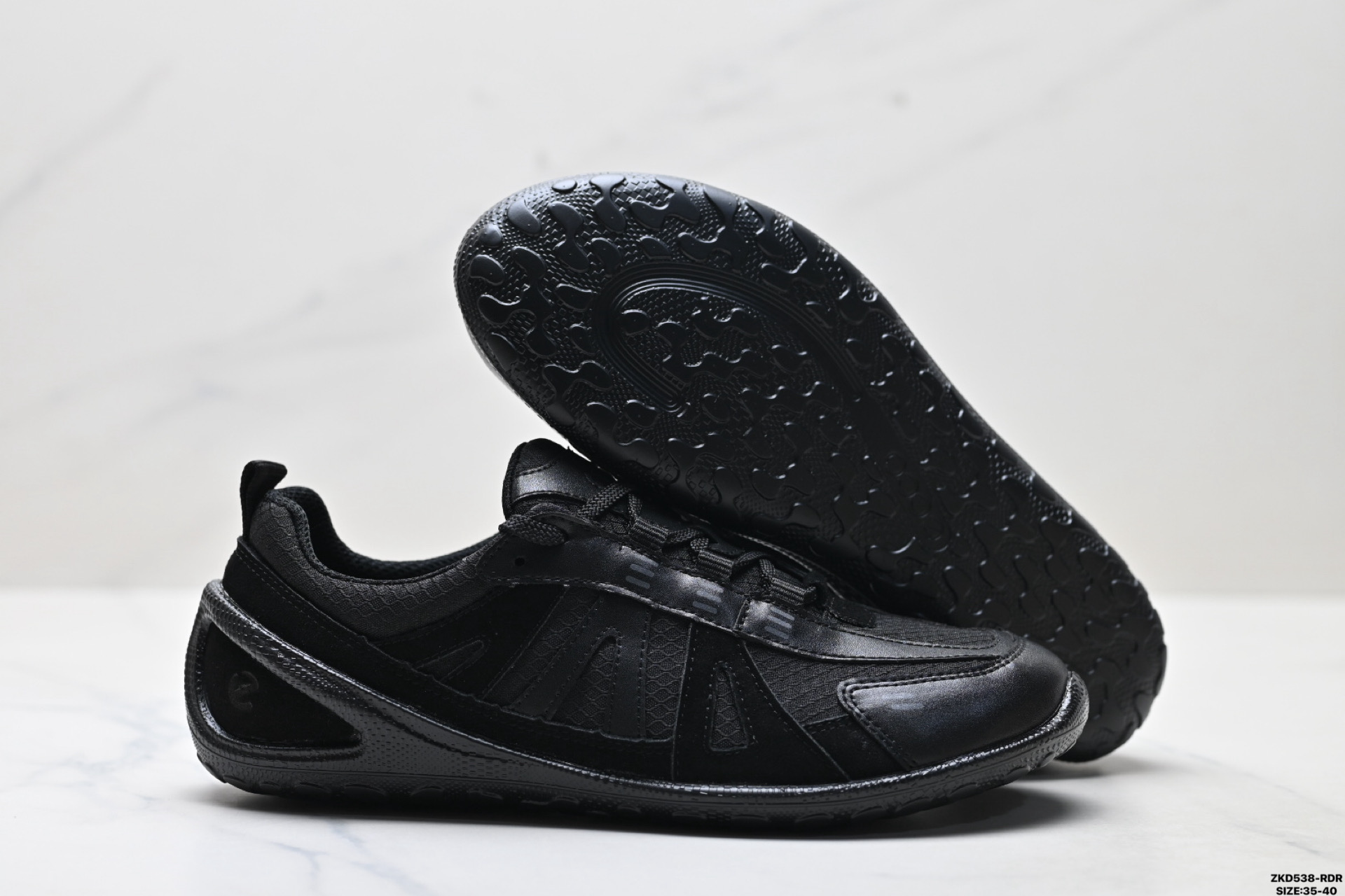 Ecco爱步 BIOM LITE系列 牛皮 圆头厚底系带 低帮 徒步鞋 802433-510