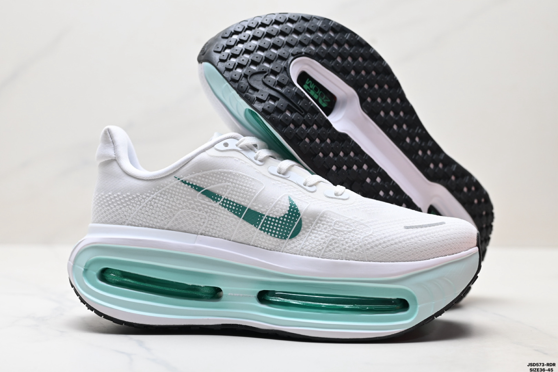 Nike VOMERO PREMIUM 耐克 舒适减震防滑 低帮跑步鞋 FN8453-022