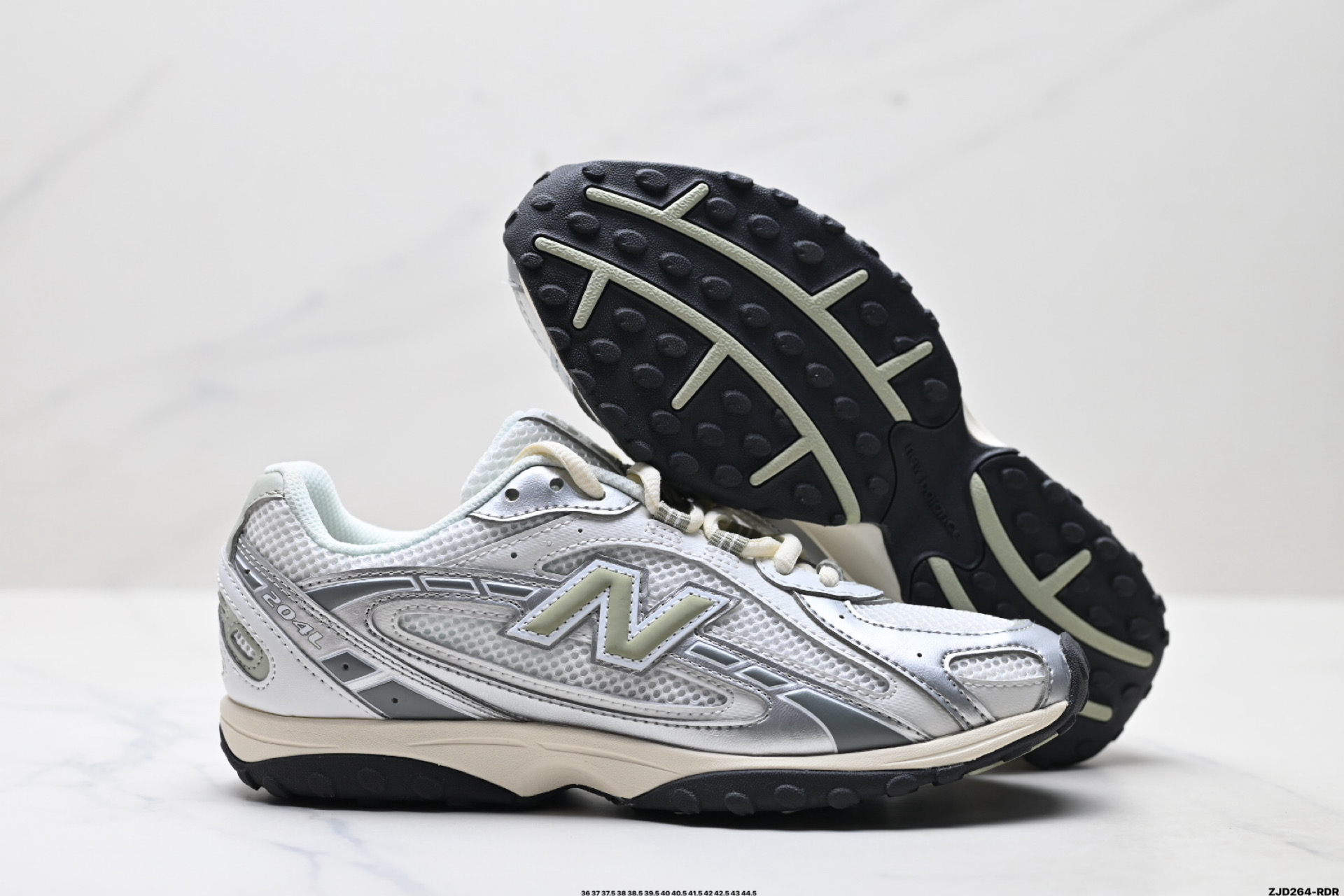 New Balance 204L系列 新百伦 薄底鞋 薄底皮质鞋带德训系 低帮 生活休闲鞋 U204LSWB