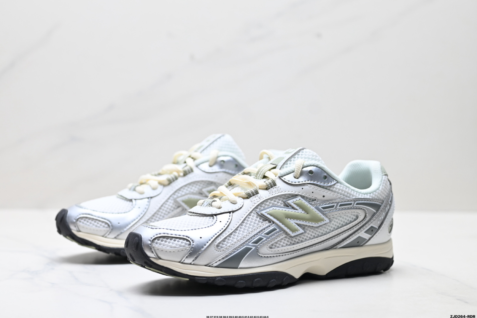 New Balance 204L系列 新百伦 薄底鞋 薄底皮质鞋带德训系 低帮 生活休闲鞋 U204LSWB