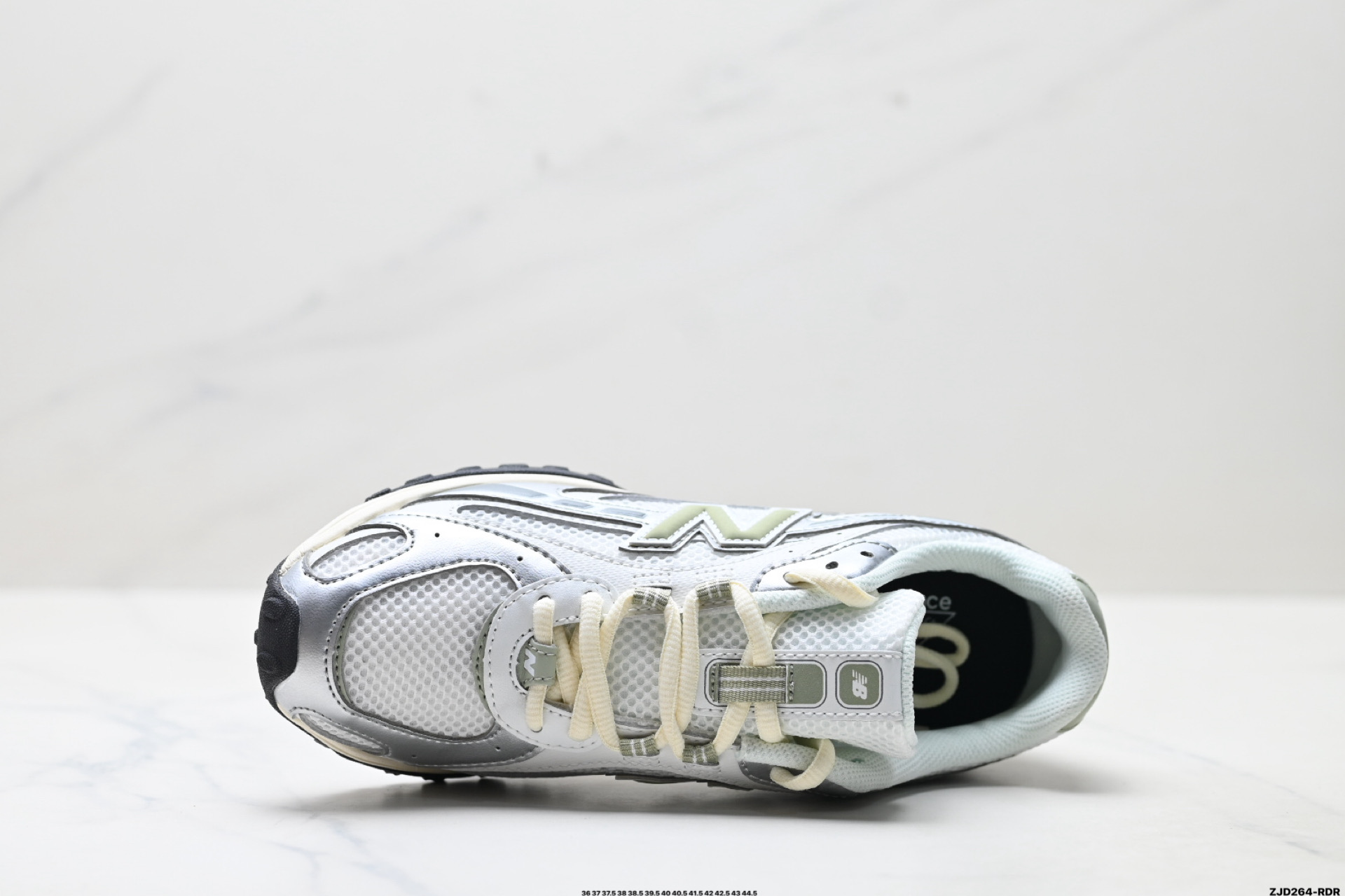 New Balance 204L系列 新百伦 薄底鞋 薄底皮质鞋带德训系 低帮 生活休闲鞋 U204LSWB