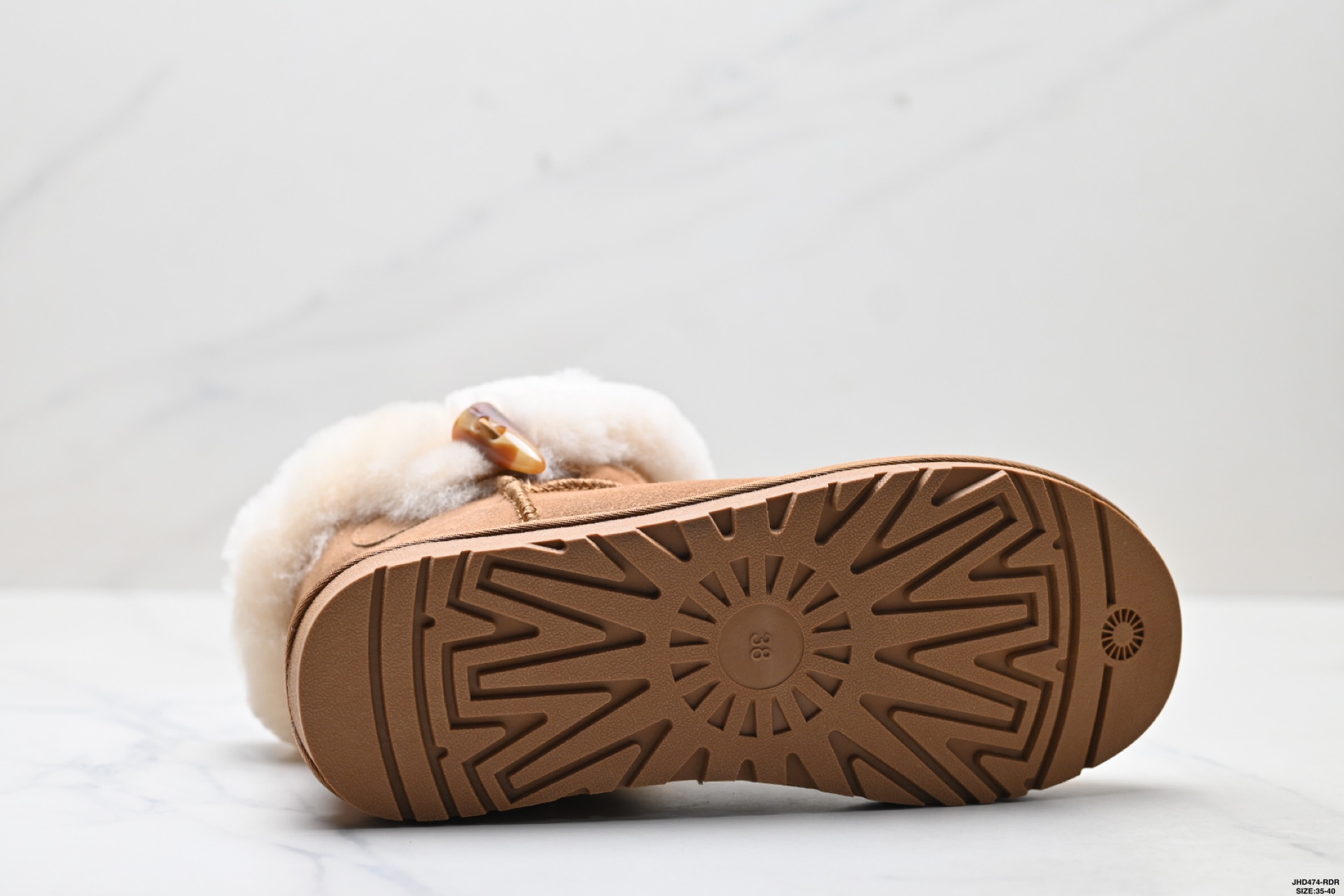 UGG保暖減震 加绒潮流 牛角扣 时尚百搭 短筒 雪地靴