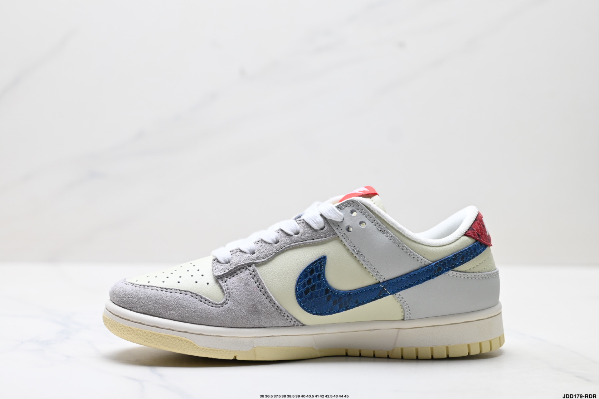 Nike Dunk Low Retro: Estilo Casual y Comodidad Premium para tu Día a Día 4 i1757350088379 2352 0 2