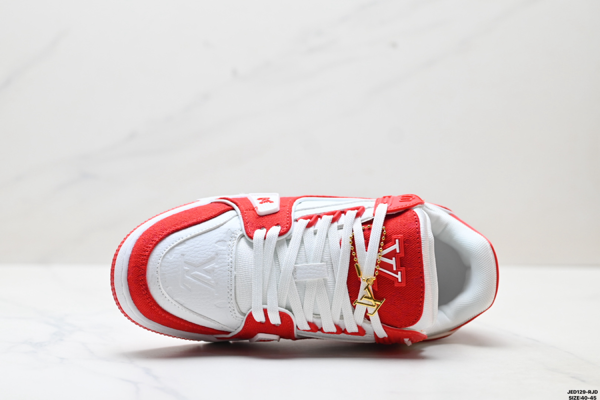 Louis Vuitton Trainer Sneaker Low - Estilo y Confort en Cada Paso 3 i1757431653651 4285 0 1