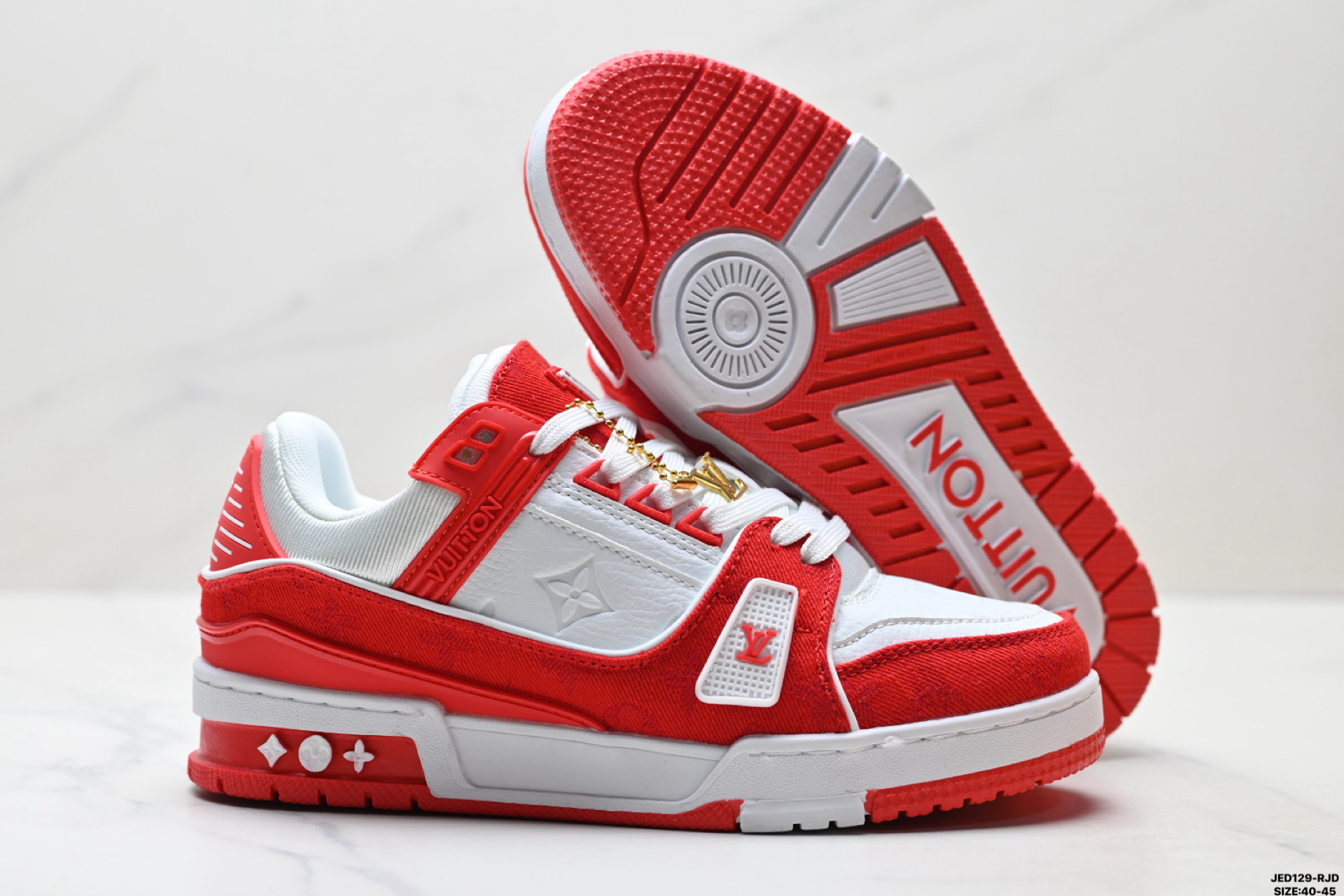 Louis Vuitton Trainer Sneaker Low - Estilo y Confort en Cada Paso 6 i1757431653655 7261 0 4