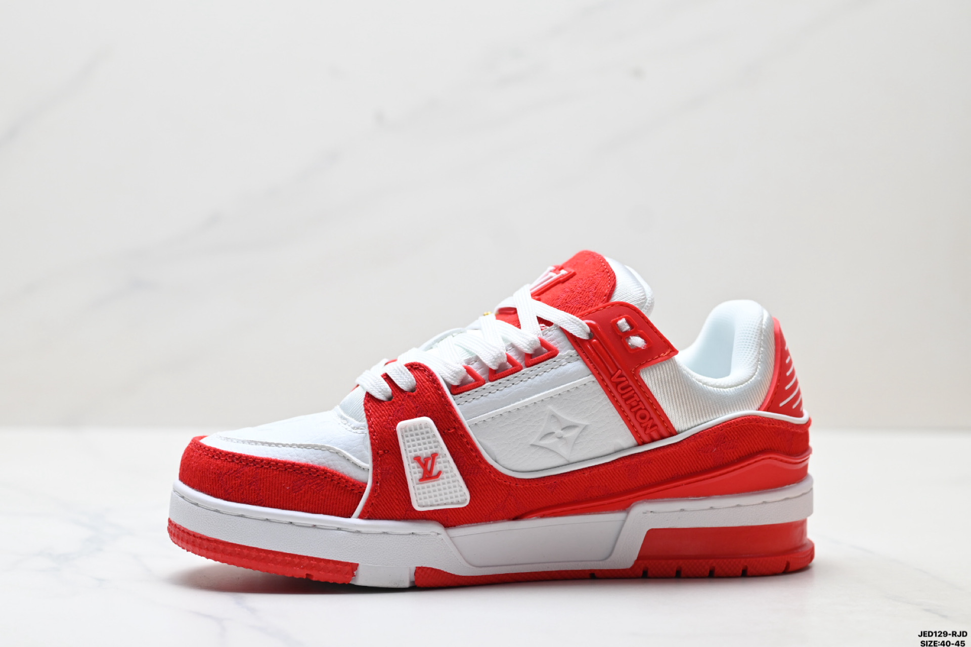 Louis Vuitton Trainer Sneaker Low - Estilo y Confort en Cada Paso 4 i1757431654245 7957 0 2