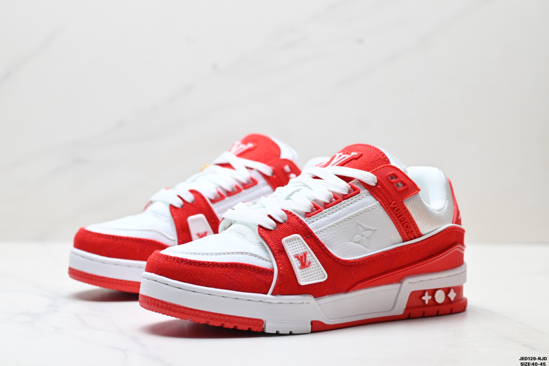 Louis Vuitton Trainer Sneaker Low - Estilo y Confort en Cada Paso 5 i1757431654251 1301 0 3