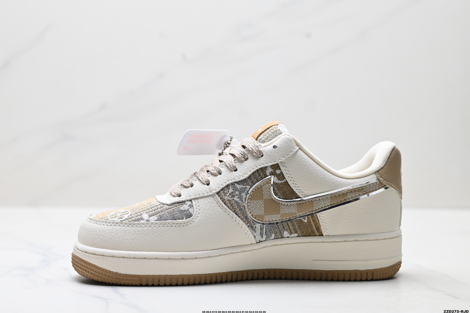 NIKE AIR FORCE 1‘07 LV8 XL1979-107