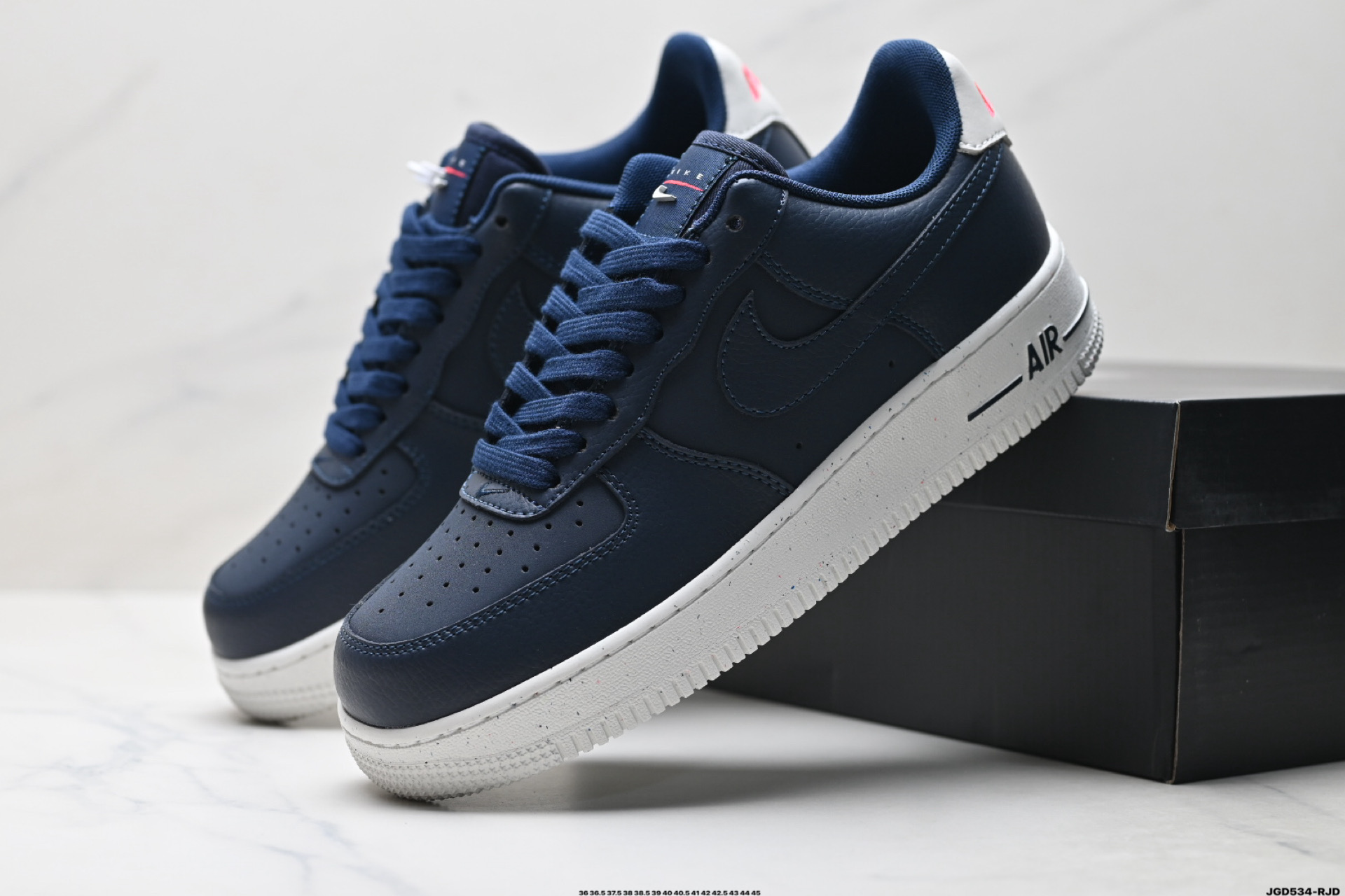 NIKE AIR FORCE 1‘07 LX DZ2708-100