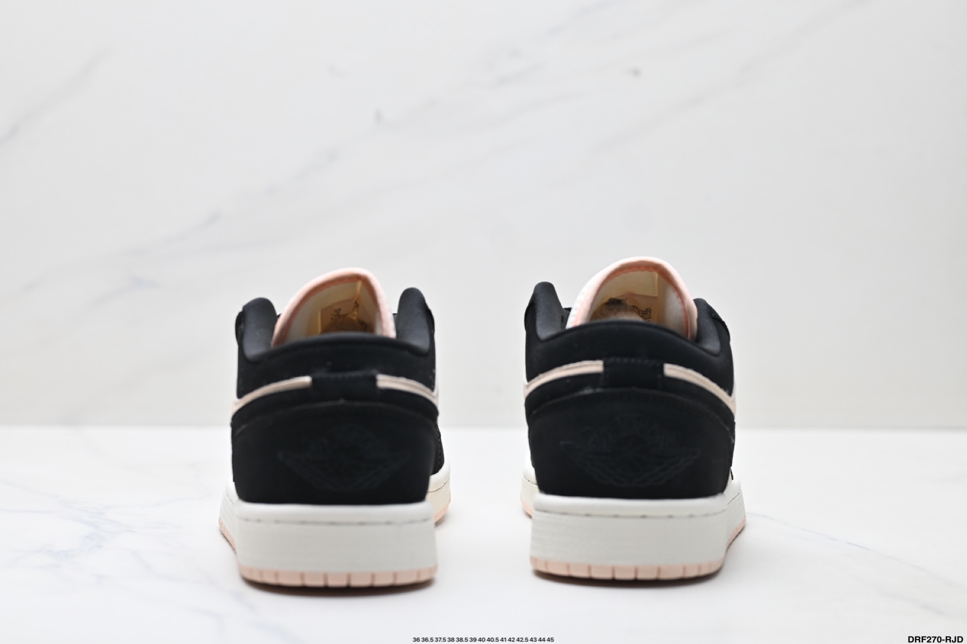 💰135
真标✅Nike Air Jordan 1 Low
AJ1乔1低帮休闲板鞋 同步官方配色 
官方货号:DC0774-200
尺码:36 36.5 37.5 38 38.5 39 40 40.5 41 42 42.5 43 44 45
ID:DRF270-RJD