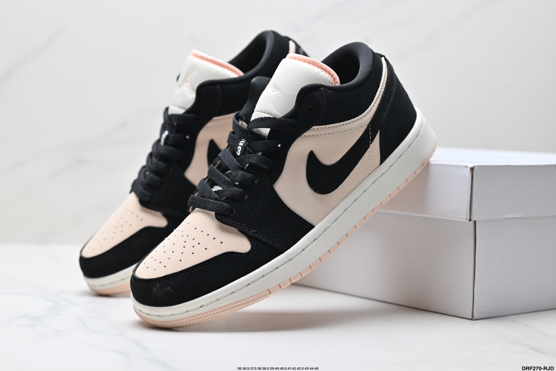 💰135
真标✅Nike Air Jordan 1 Low
AJ1乔1低帮休闲板鞋 同步官方配色 
官方货号:DC0774-200
尺码:36 36.5 37.5 38 38.5 39 40 40.5 41 42 42.5 43 44 45
ID:DRF270-RJD
