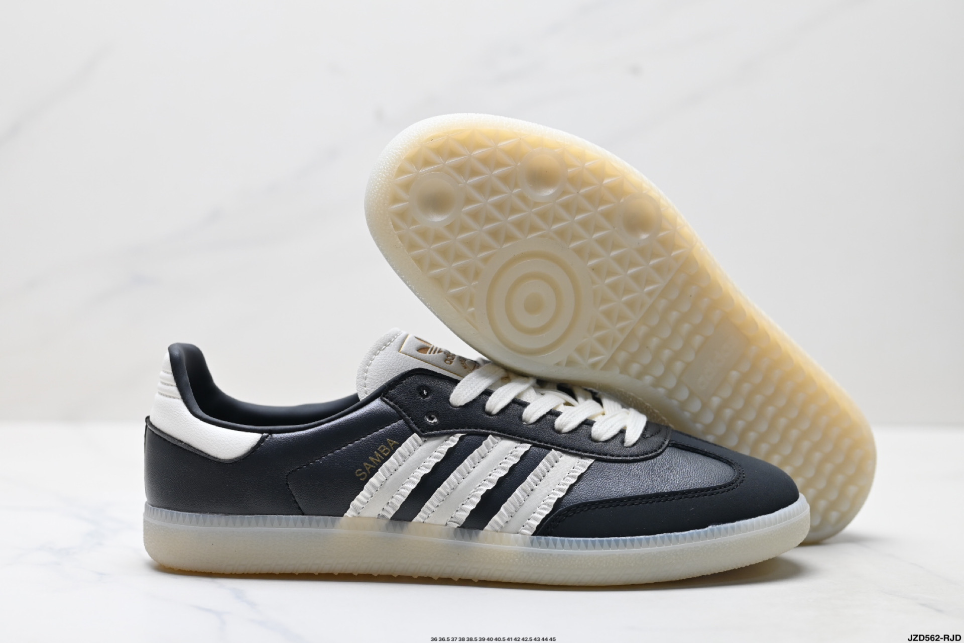 Adidas Originals Samba OG 桑巴舞系列 阿迪达斯 三叶草 绅士德训足球风百搭低帮休闲运动板鞋 JR8841