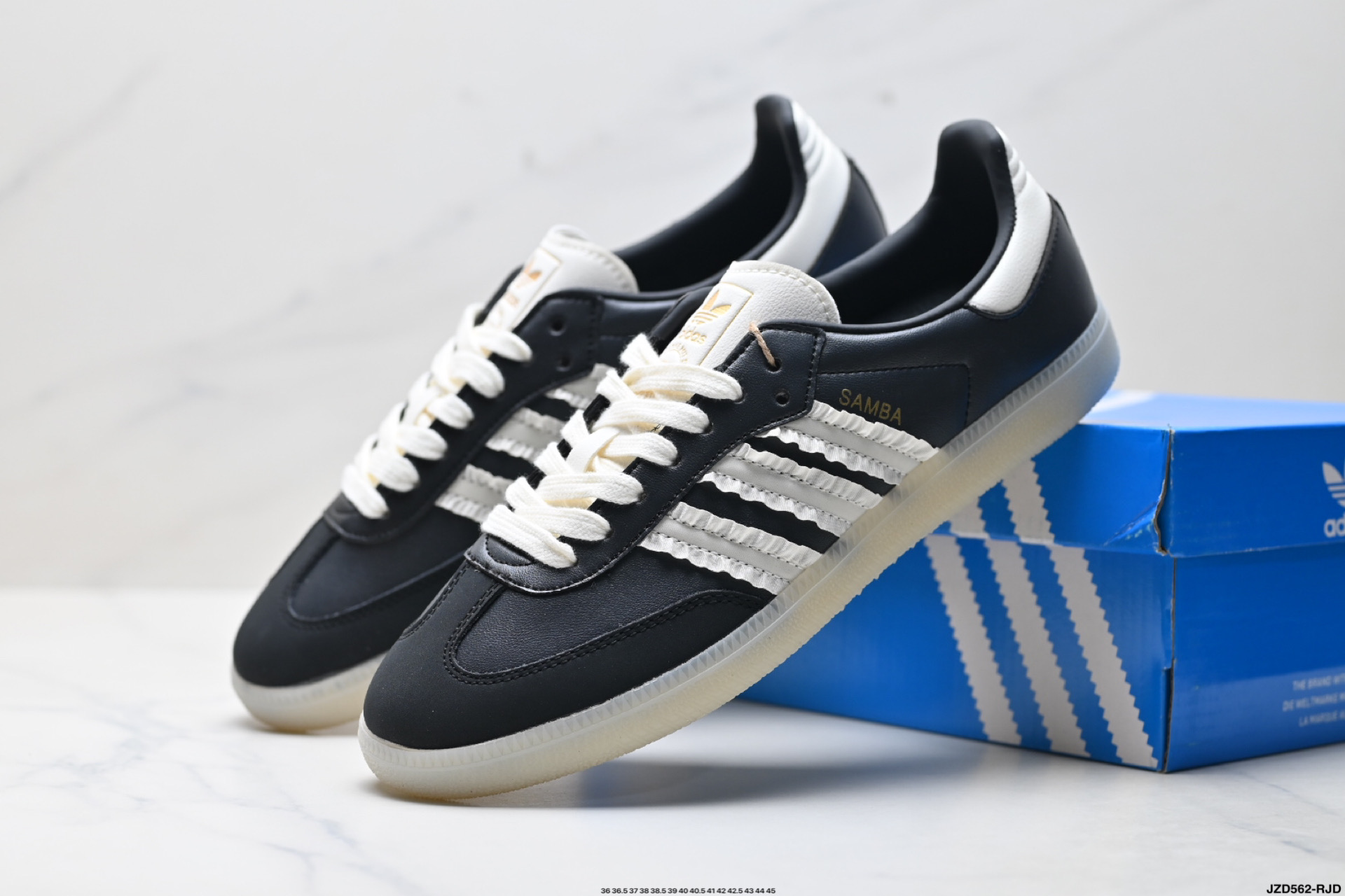 Adidas Originals Samba OG 桑巴舞系列 阿迪达斯 三叶草 绅士德训足球风百搭低帮休闲运动板鞋 JR8841