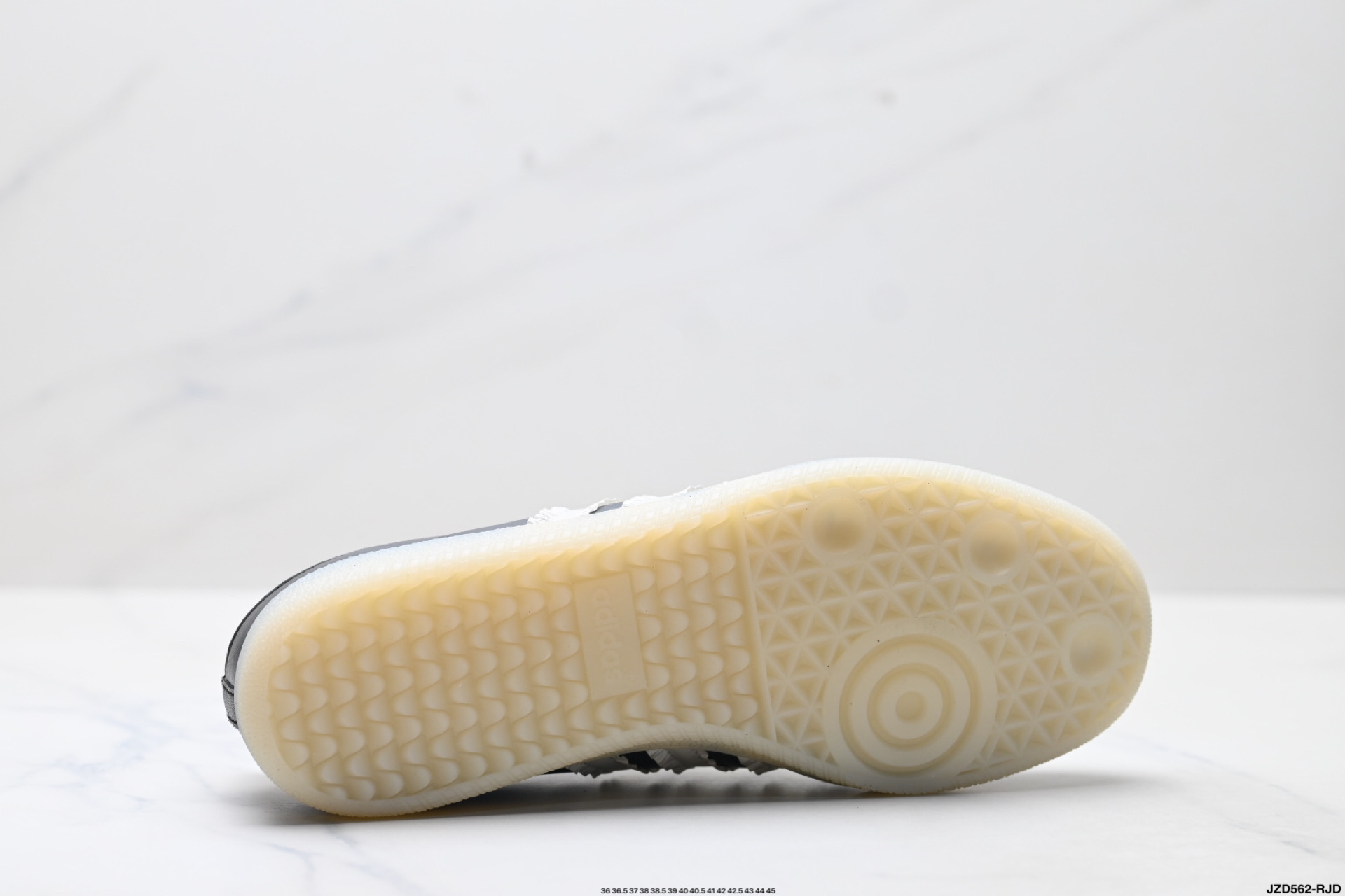 Adidas Originals Samba OG 桑巴舞系列 阿迪达斯 三叶草 绅士德训足球风百搭低帮休闲运动板鞋 JR8841