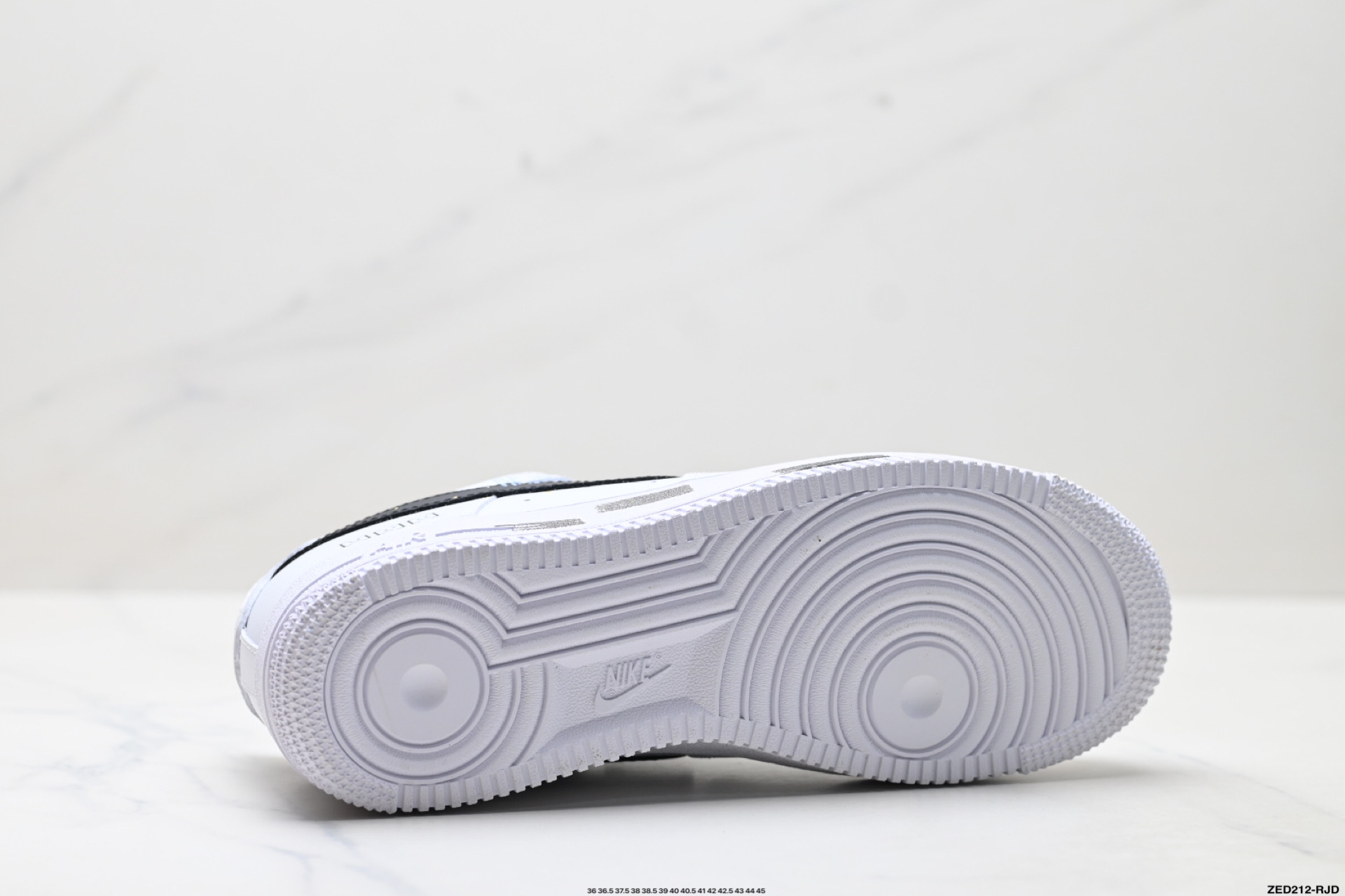 NIKE AIR FORCE 1‘07 WB ZH0316-104