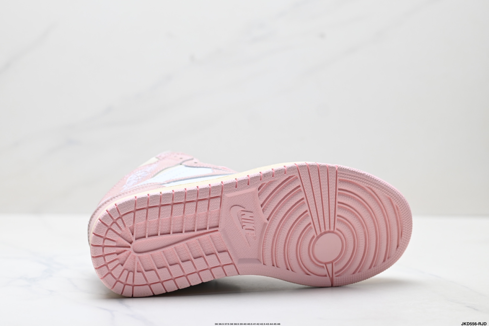 Nike Air Jordan 1 Retro High: Estilo Clásico y Comodidad Superior 10 i1757434948725 4712 0 8