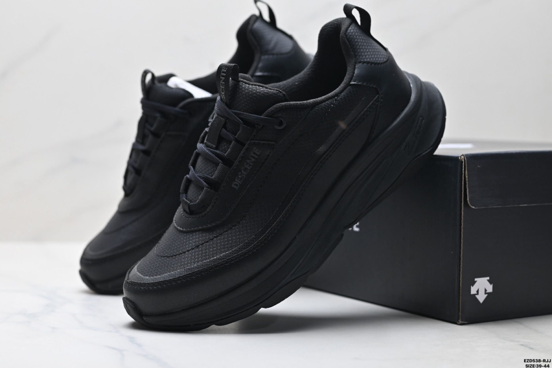 纯原迪桑特DESCENTE ENERZITE LAVITATE 2.0 KNIT 时尚防滑 低帮跑步鞋 D4431RRN23