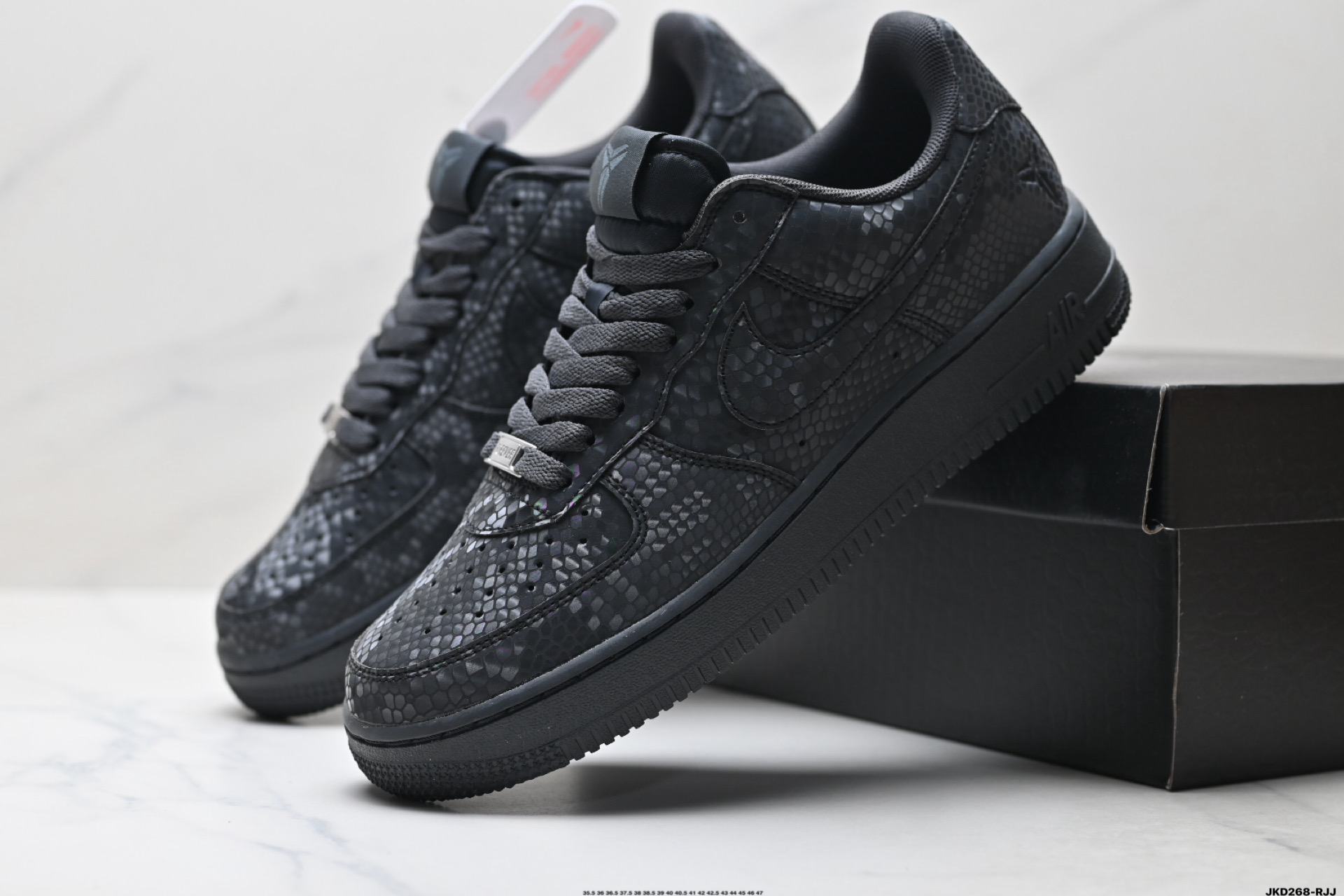 耐克Nike AIR FORCE 1‘07 空军一号低帮百搭休闲运动板鞋 IB0018-004