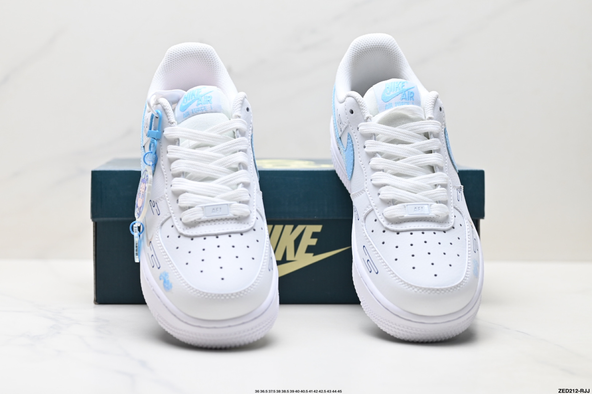 NIKE AIR FORCE 1‘07 HF0022-010