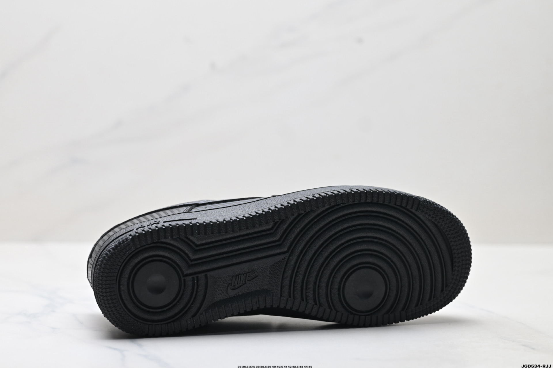 NIKE AIR FORCE 1‘07 HF2886-001