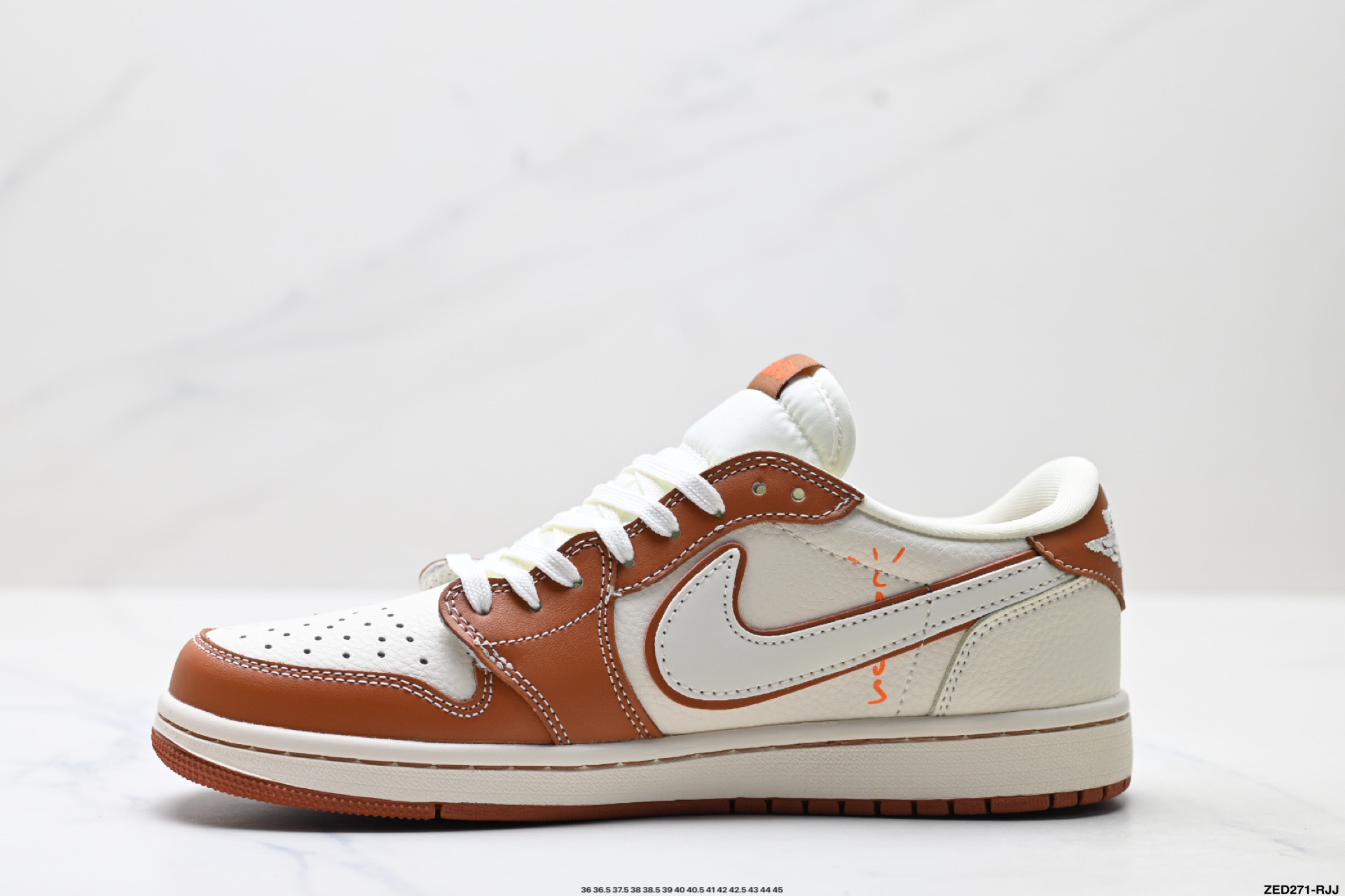 Nike Air Jordan 1 x Travis Scott AJ1倒勾 乔一倒钩 ‘DIY’定制 耐克 低帮文化篮球鞋 DZ5899-020