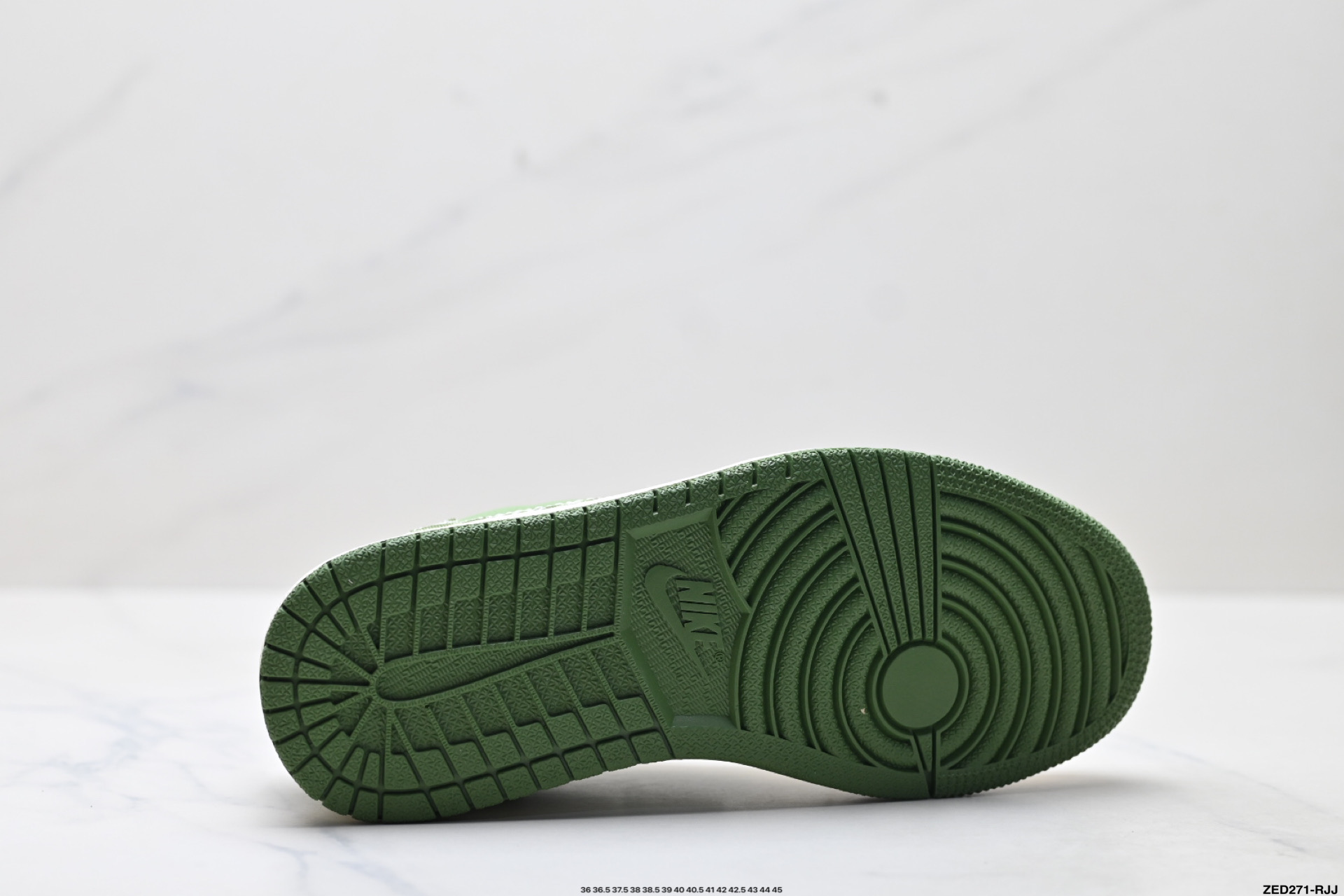 Nike Air Jordan 1 x Travis Scott AJ1倒勾 乔一倒钩 ‘DIY’定制 耐克 低帮文化篮球鞋 XS2025-028