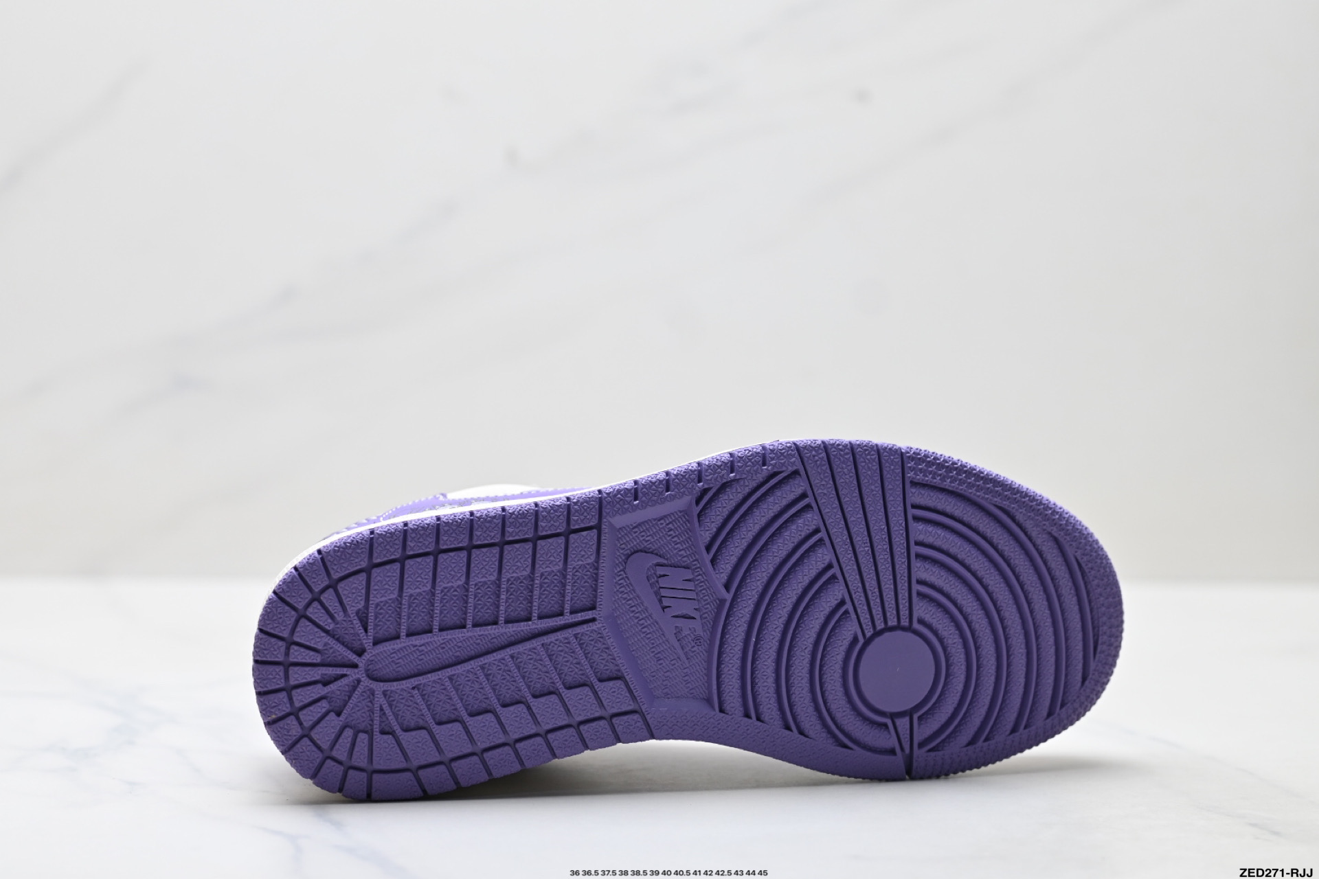 Nike Air Jordan 1 x Travis Scott AJ1倒勾 乔一倒钩 ‘DIY’定制 耐克 低帮文化篮球鞋 DD7866-113