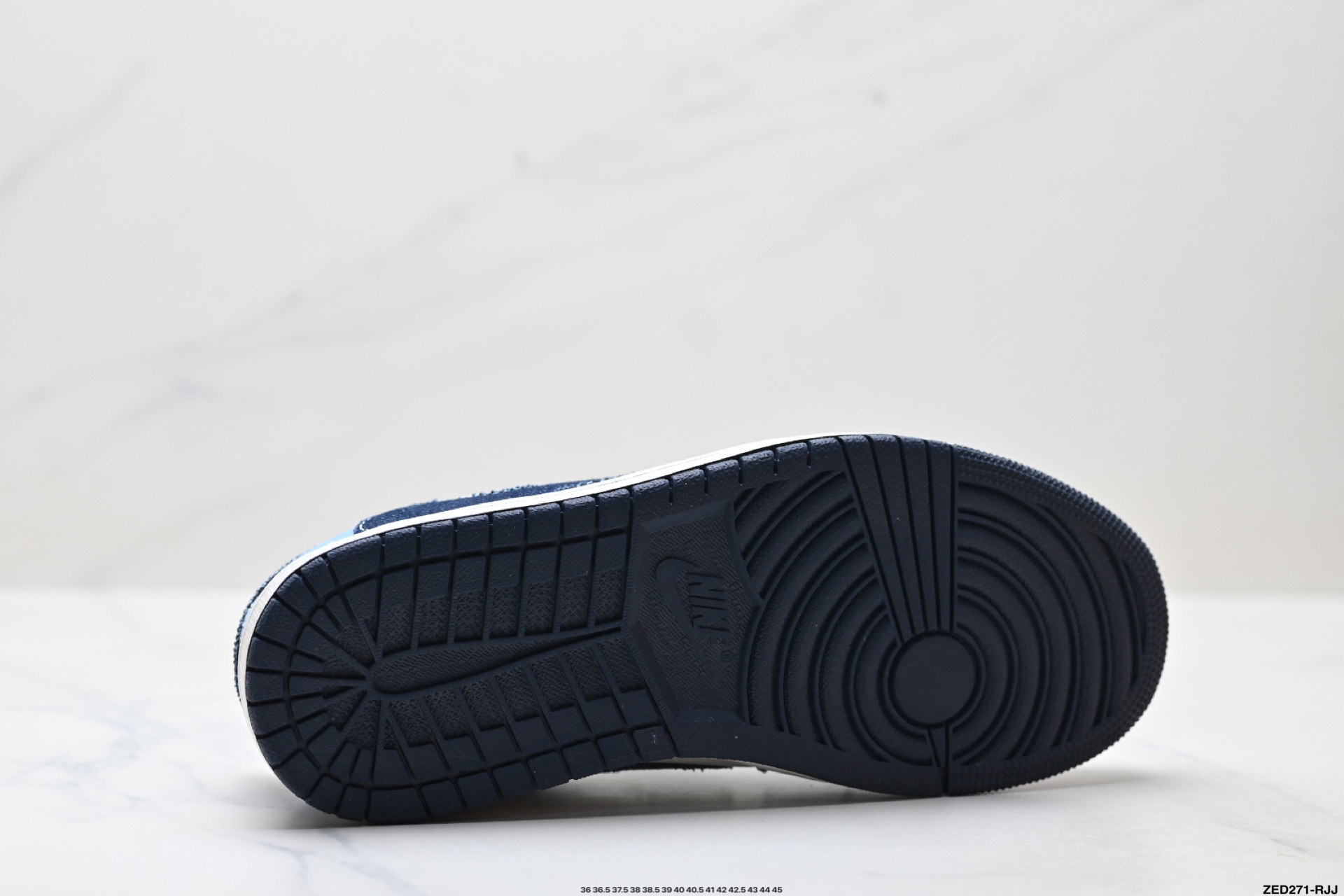 Nike Air Jordan 1 x Travis Scott AJ1倒勾 乔一倒钩 ‘DIY’定制 耐克 低帮文化篮球鞋 JW1188-146