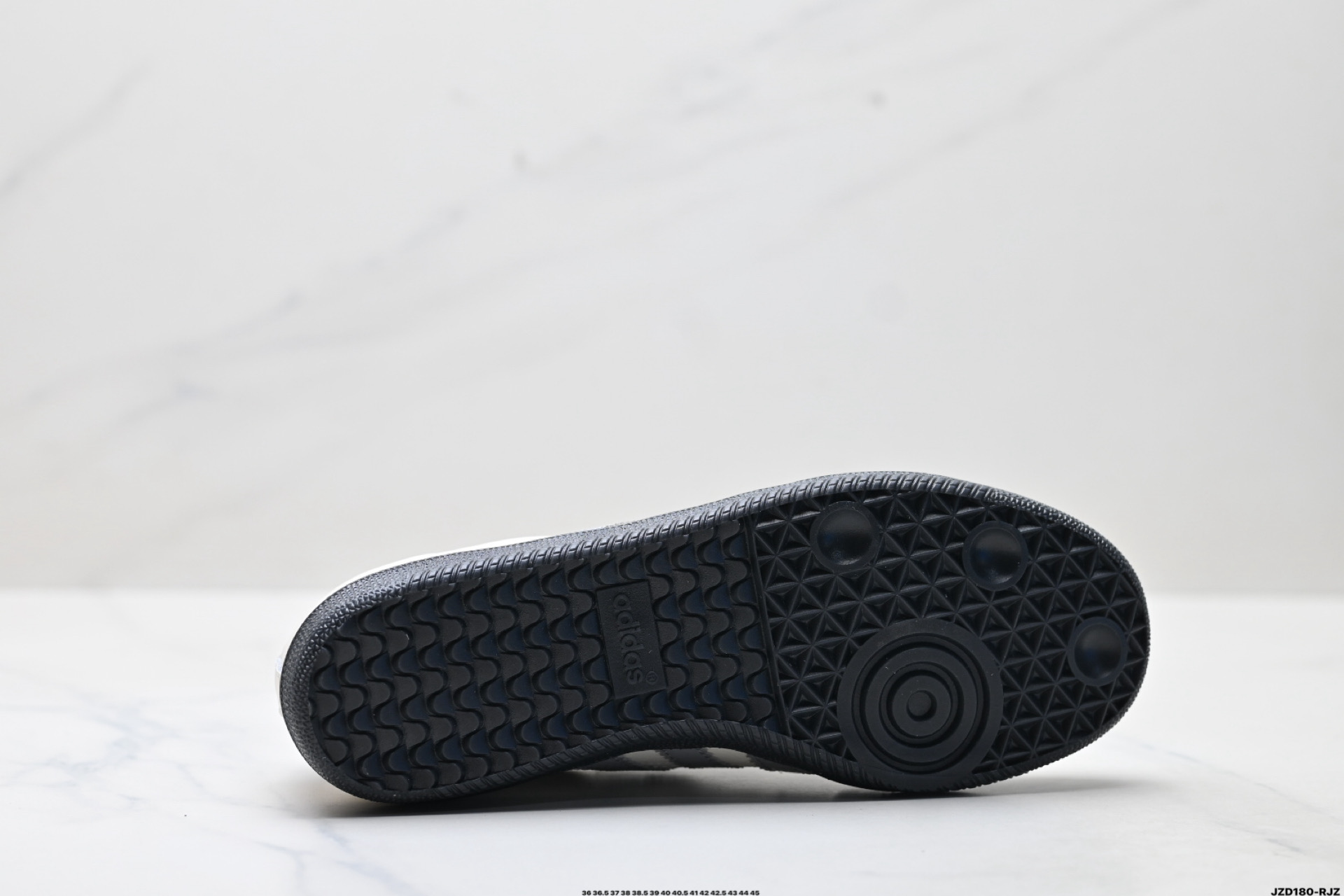 Adidas Originals Samba OG 桑巴舞系列 阿迪达斯 三叶草 绅士德训足球风百搭低帮休闲运动板鞋 JP9252