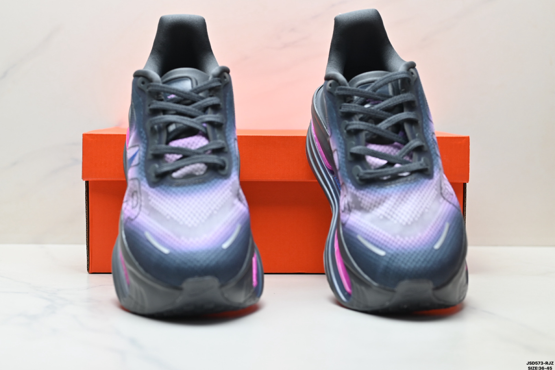 Nike VOMERO PREMIUM 耐克 舒适减震防滑 低帮跑步鞋 FN8453-029