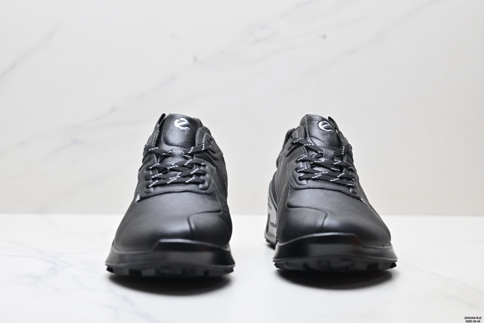 Ecco爱步 BIOM C-TRAIL系列 牛皮 圆头厚底系带 低帮 徒步鞋 822854-010