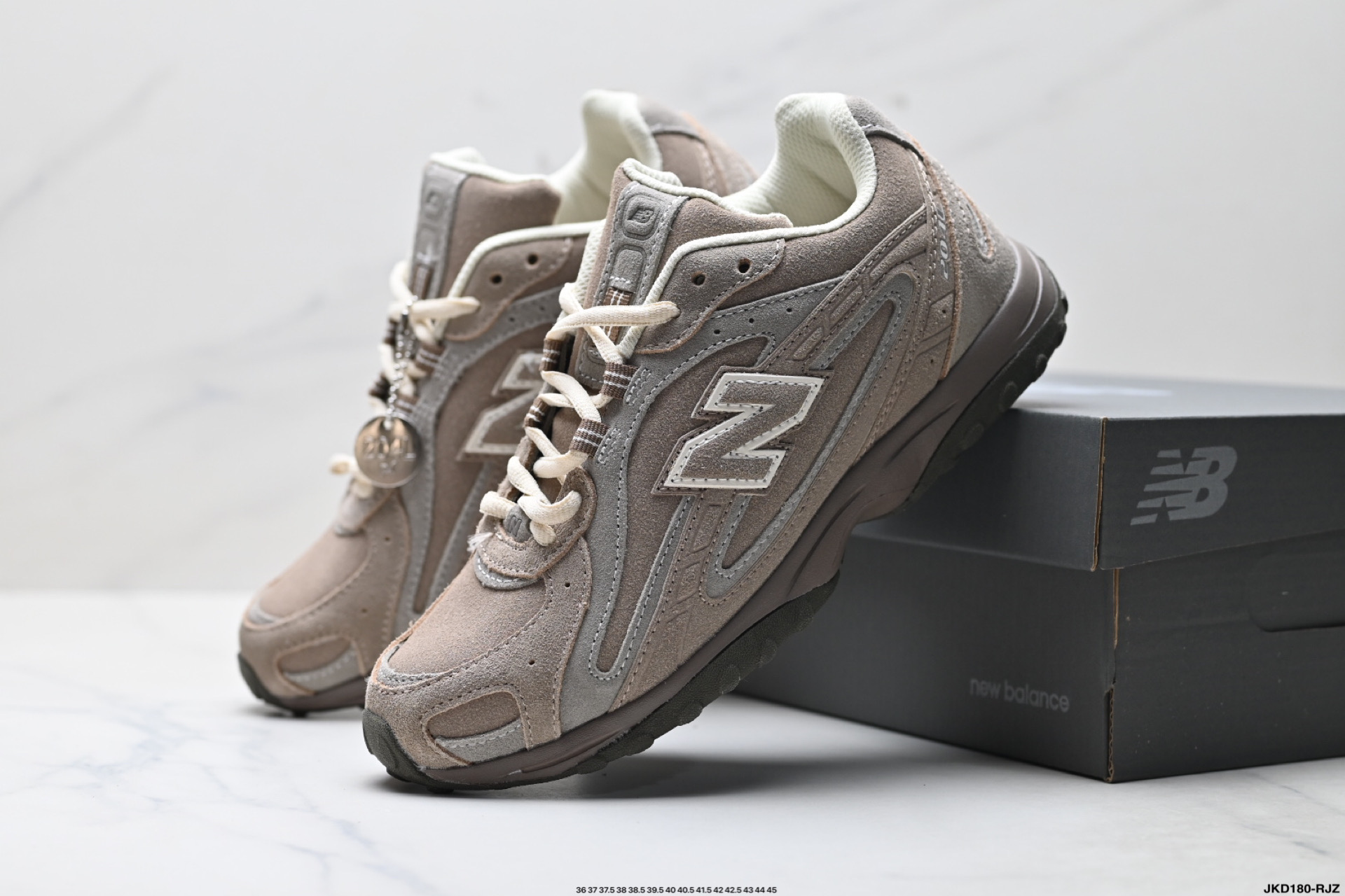 New Balance 204L系列 新百伦 薄底鞋 薄底皮质鞋带德训系 低帮 生活休闲鞋 U204LKTH