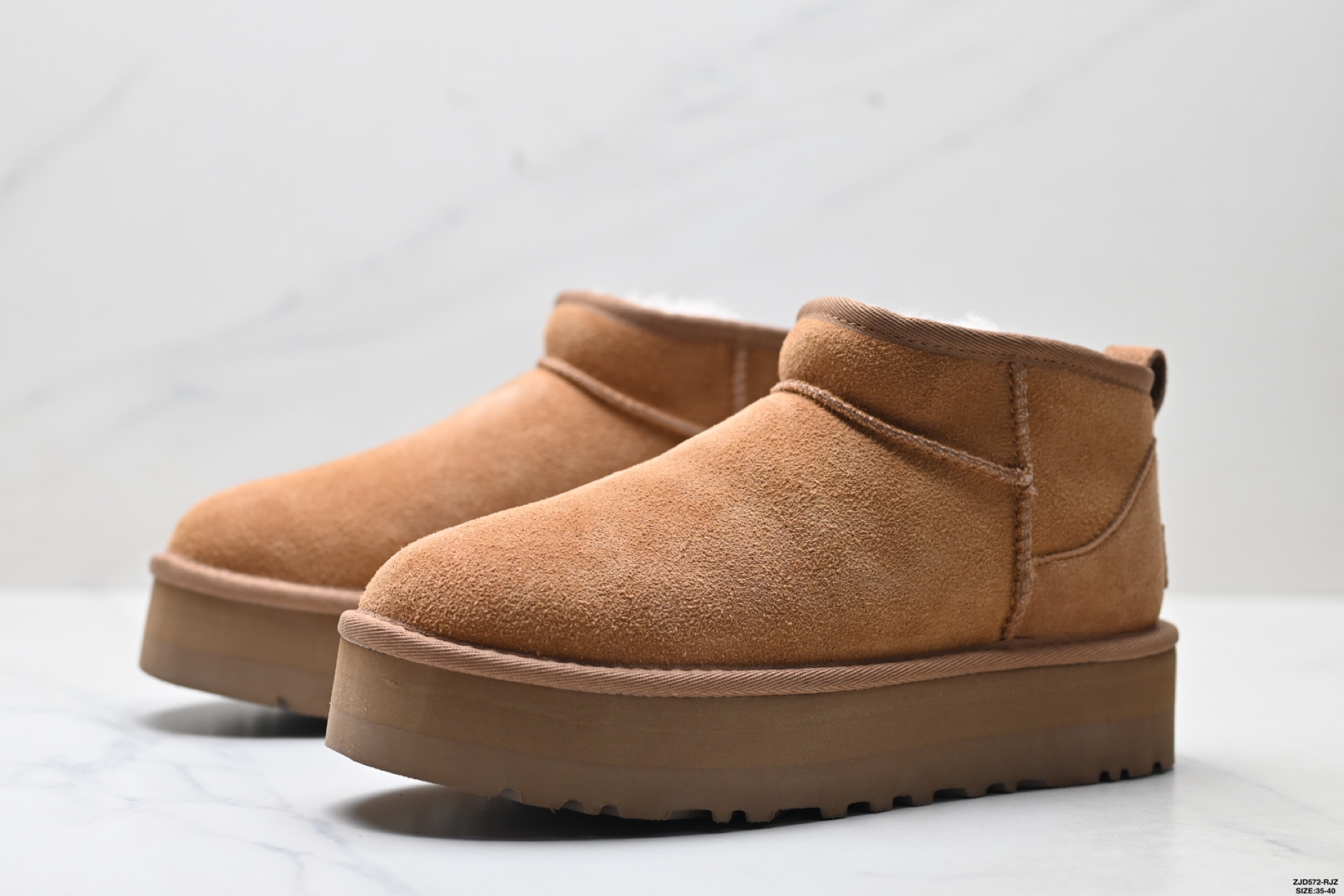 Botas de Nieve UGG Mini con Plataforma para Mujer - Comodidad y Estilo 5 i1757610119451 1945 0 3