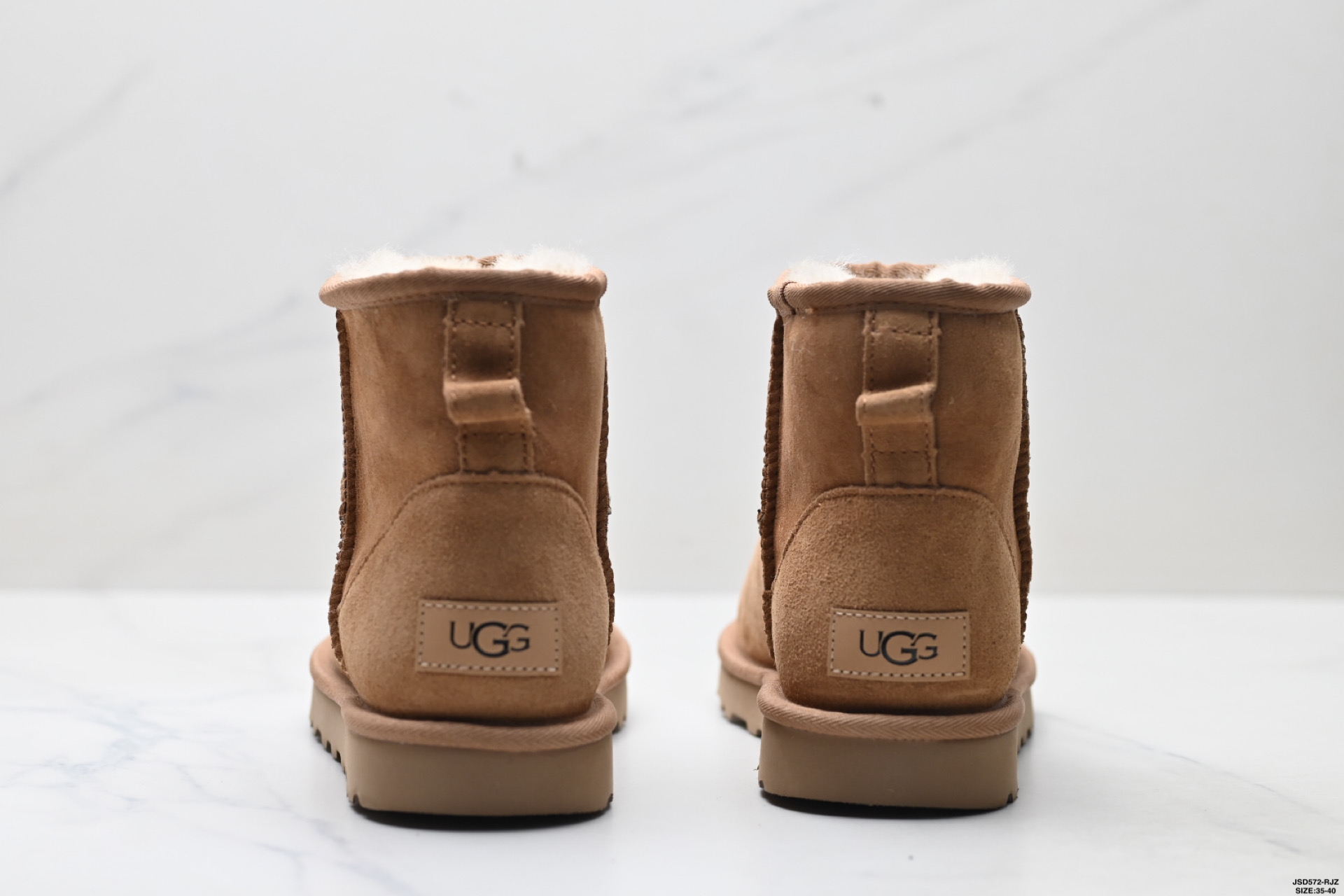 UGG 1016222 经典短筒秋冬羊皮毛一体雪地靴