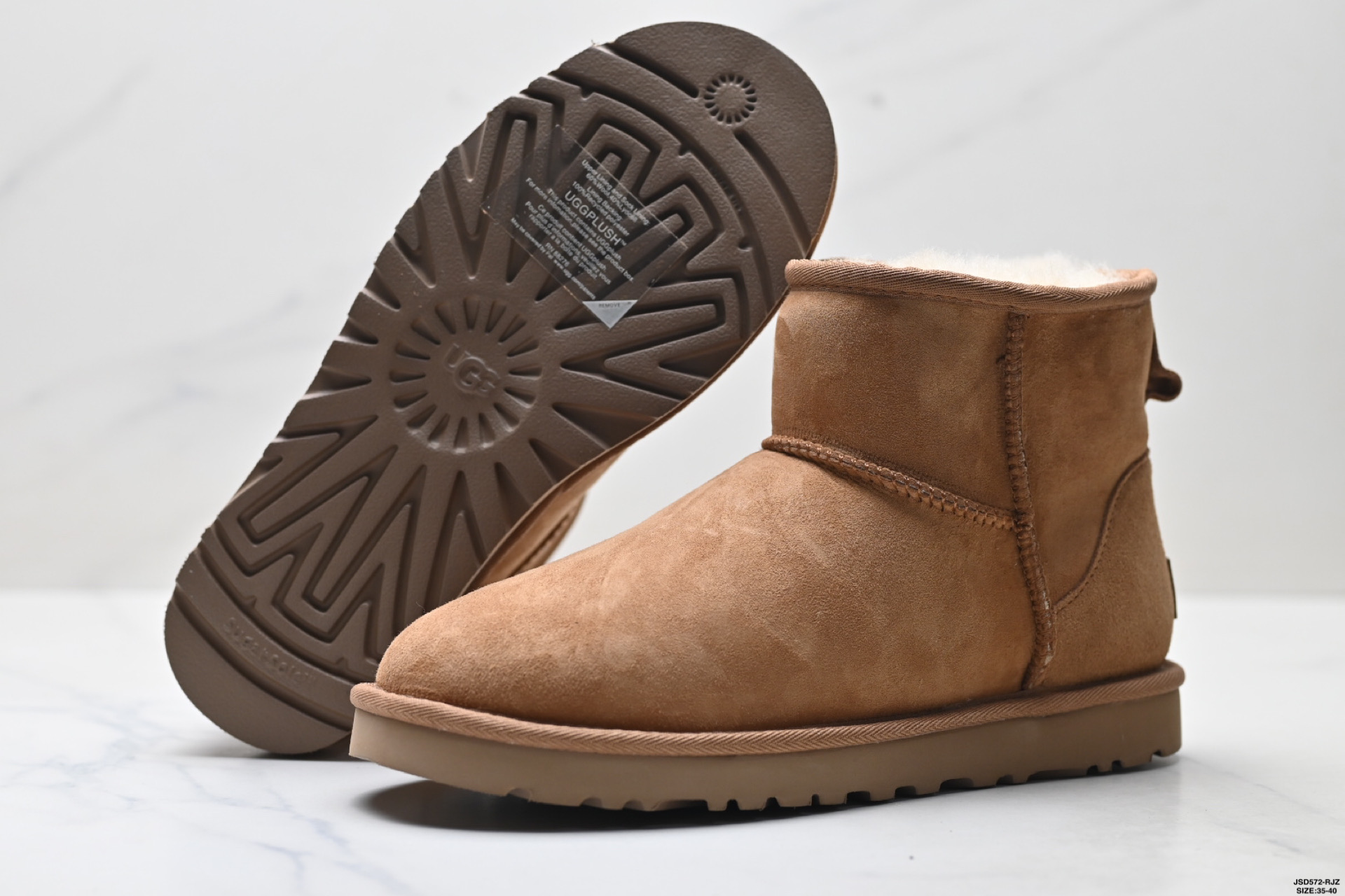 UGG 1016222 经典短筒秋冬羊皮毛一体雪地靴