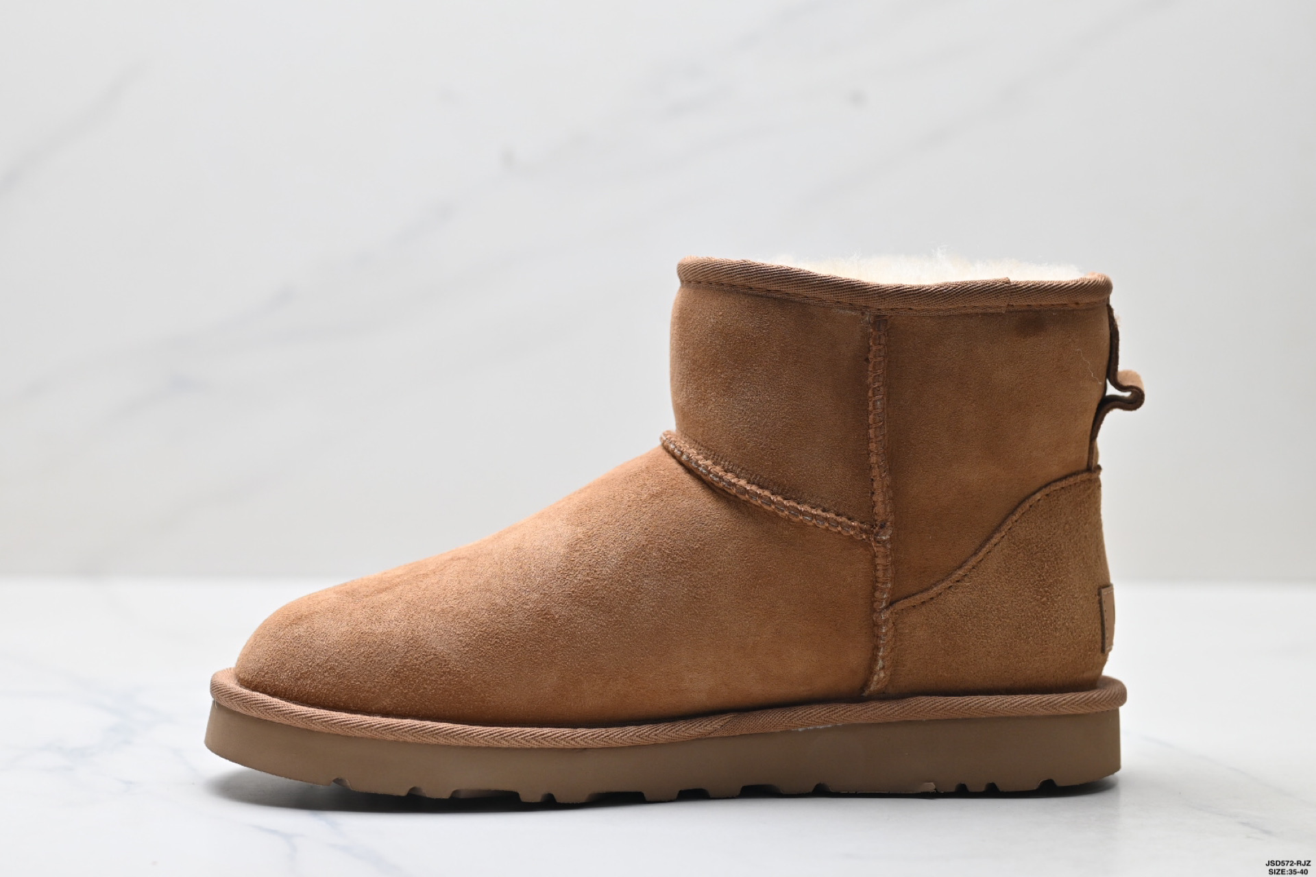 UGG 1016222 经典短筒秋冬羊皮毛一体雪地靴