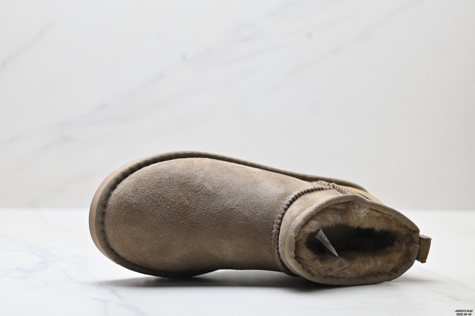 UGG Classic Ultra Mini Botas Cortas de Plataforma para Mujer - Comodidad y Estilo 3 i1757610338441 342 0 1