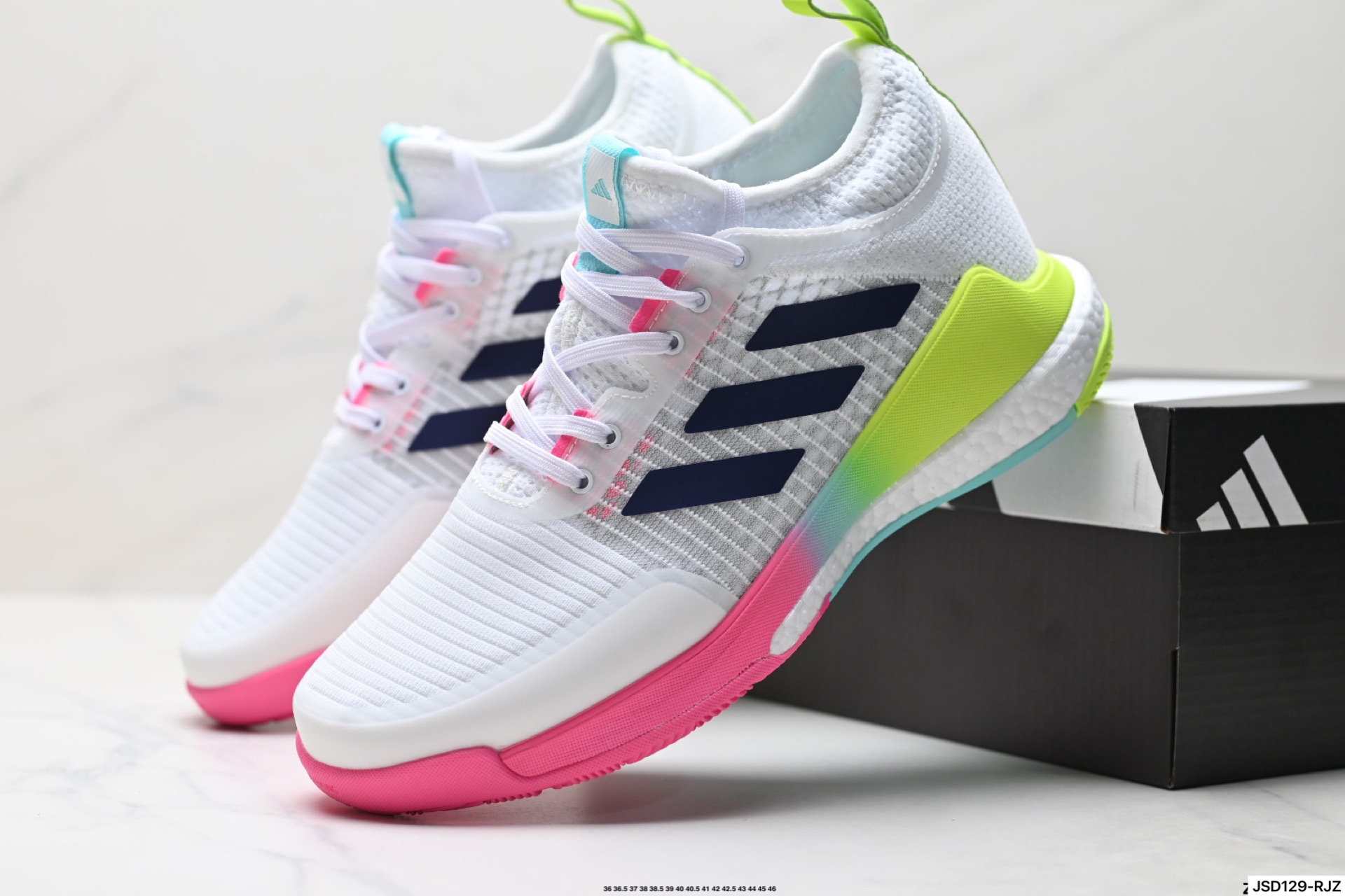 Adidas Crazyflight Mid 减震防滑 中帮 阿迪达斯 训练鞋 推出可提升室内球场表现的跳高鞋 HO4964