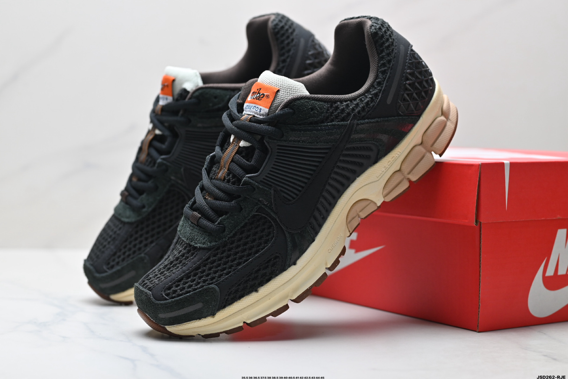 Nike Zoom Vomero 5 耐克 马拉松复古跑五代休闲运动慢跑鞋 FD0533-010