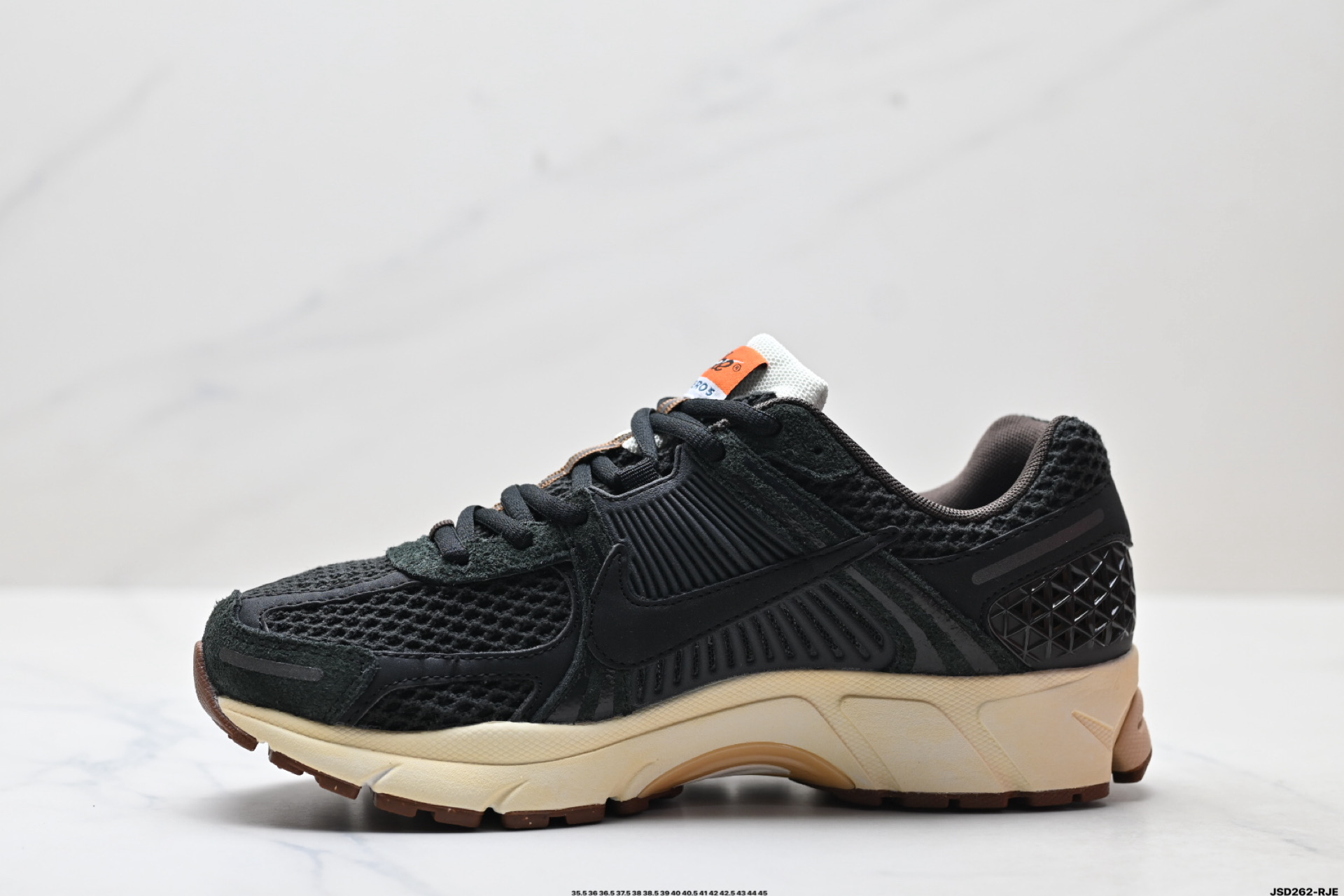 Nike Zoom Vomero 5 耐克 马拉松复古跑五代休闲运动慢跑鞋 FD0533-010