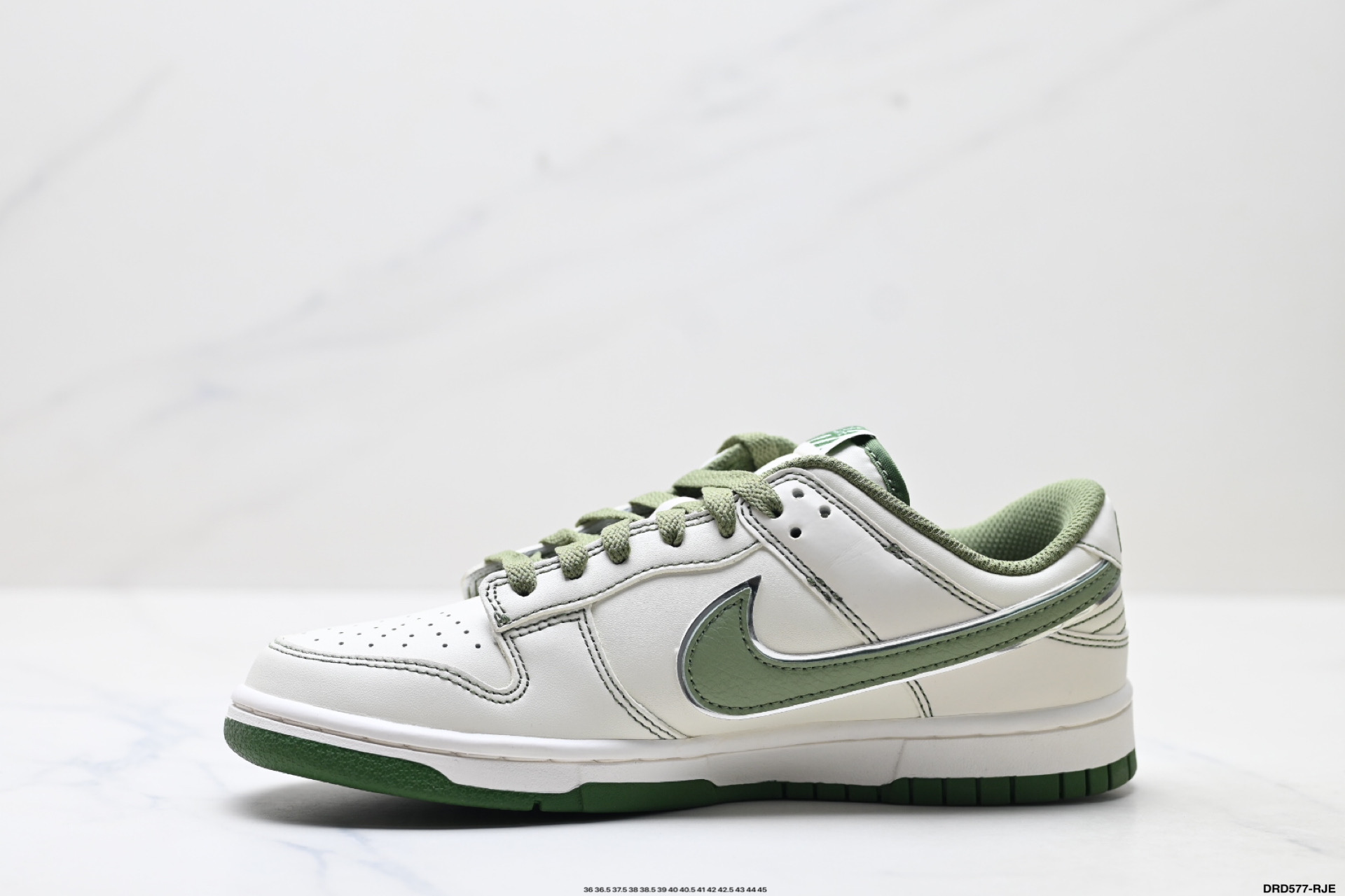 Nike Dunk Low Retro: Comodidad y Estilo Personalizado para tu Día a Día 4 i1757693741678 4783 0 2