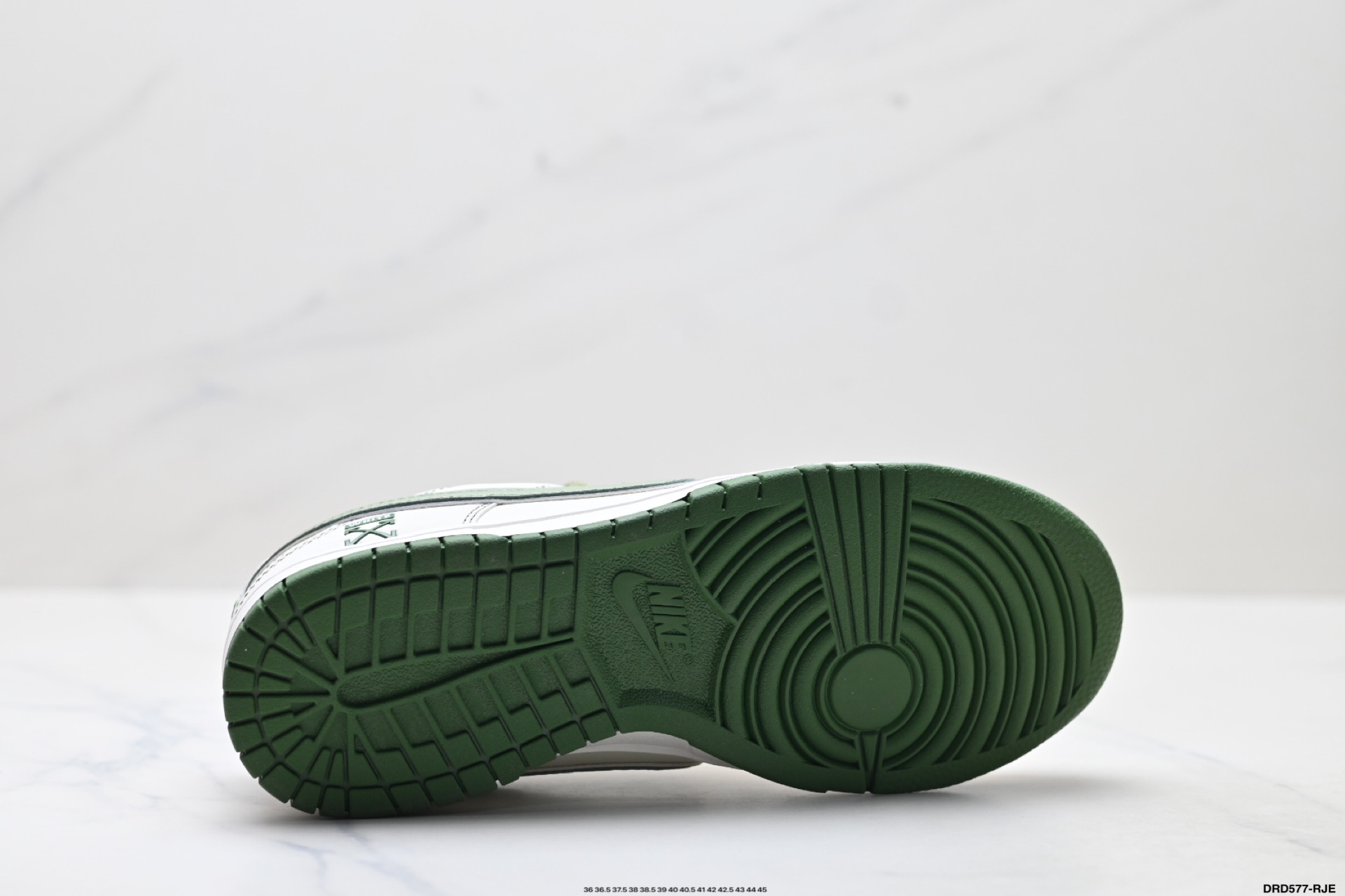 Nike Dunk Low Retro: Comodidad y Estilo Personalizado para tu Día a Día 10 i1757693741679 5771 0 8