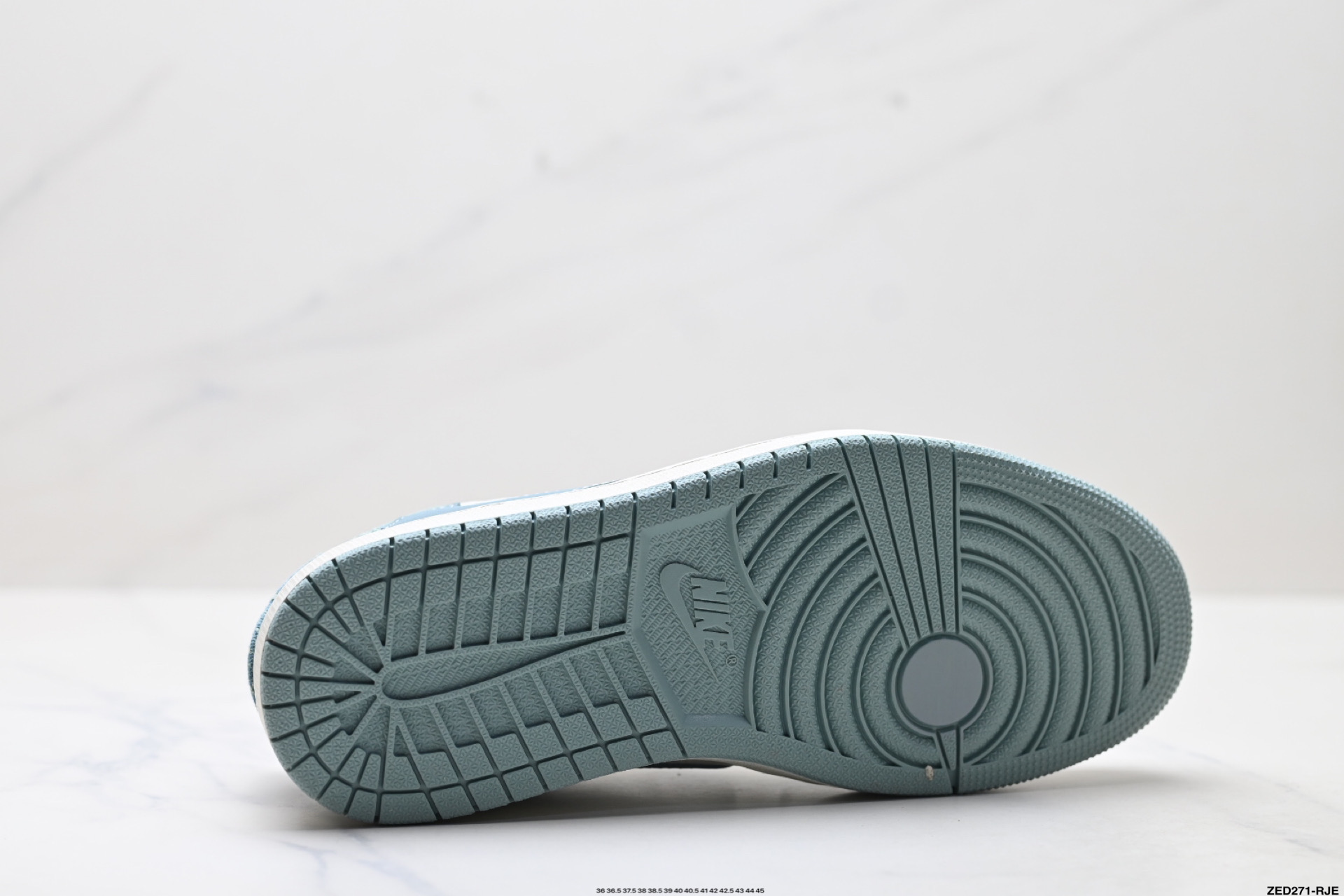 Nike Air Jordan 1 x Travis Scott AJ1倒勾 乔一倒钩 ‘DIY’定制 耐克 低帮文化篮球鞋 SC0601-057