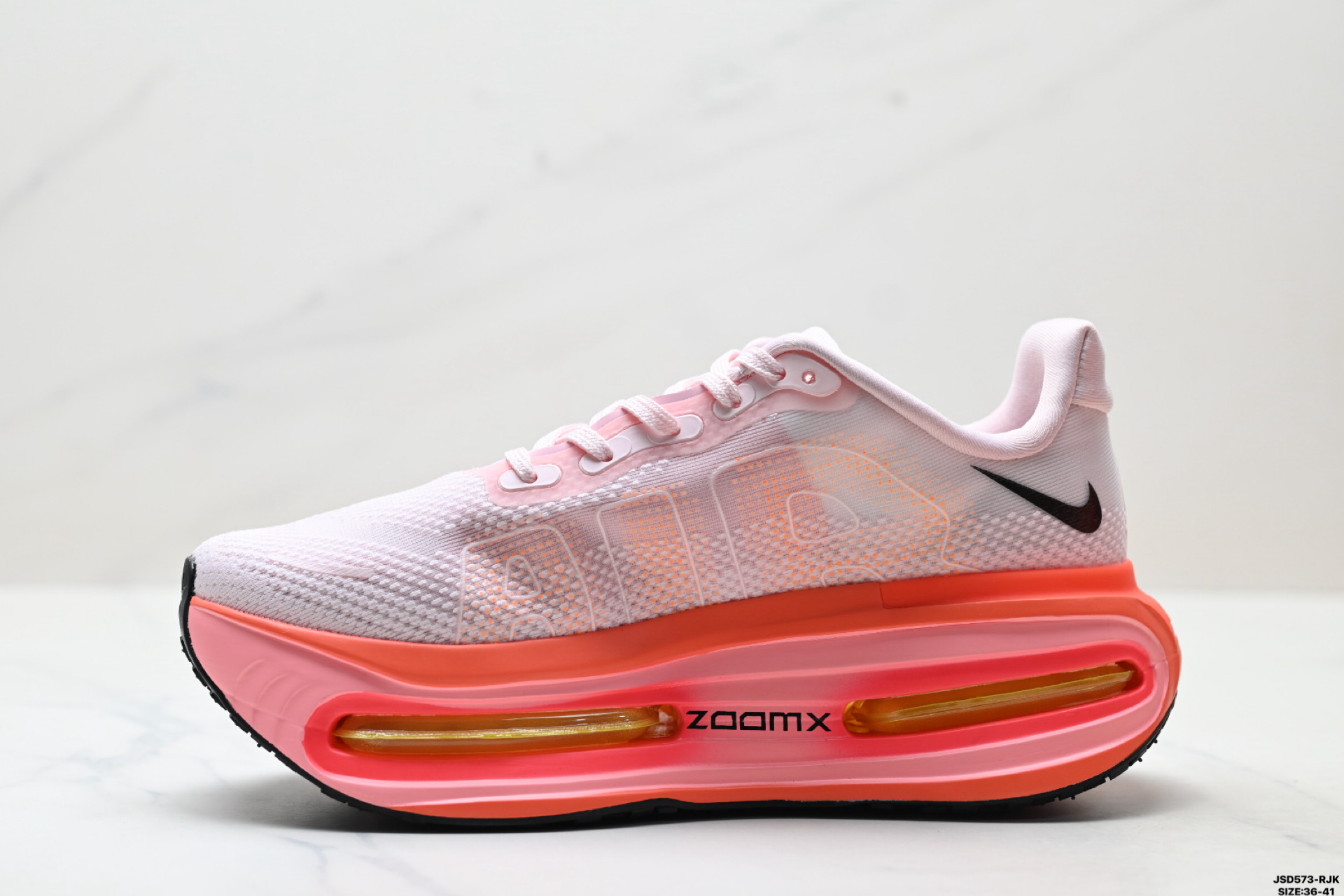 Nike VOMERO PREMIUM 耐克 舒适减震防滑 低帮跑步鞋 FN8453-036