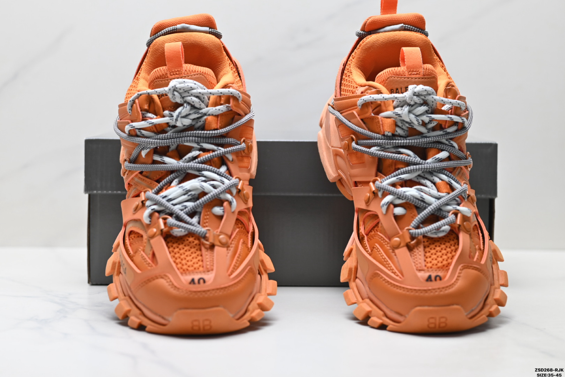 Balenciaga巴黎世家 Track Sneaker 圆头系带 低帮复古老爹鞋 户外概念复古老爹鞋 800592 WTRHK 1013