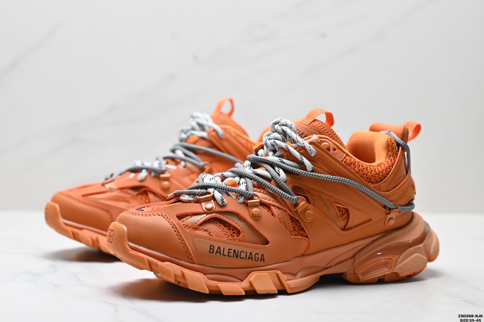 Balenciaga巴黎世家 Track Sneaker 圆头系带 低帮复古老爹鞋 户外概念复古老爹鞋 800592 WTRHK 1013