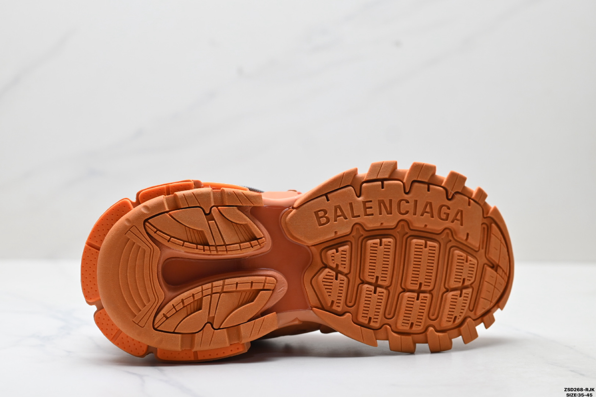 Balenciaga巴黎世家 Track Sneaker 圆头系带 低帮复古老爹鞋 户外概念复古老爹鞋 800592 WTRHK 1013