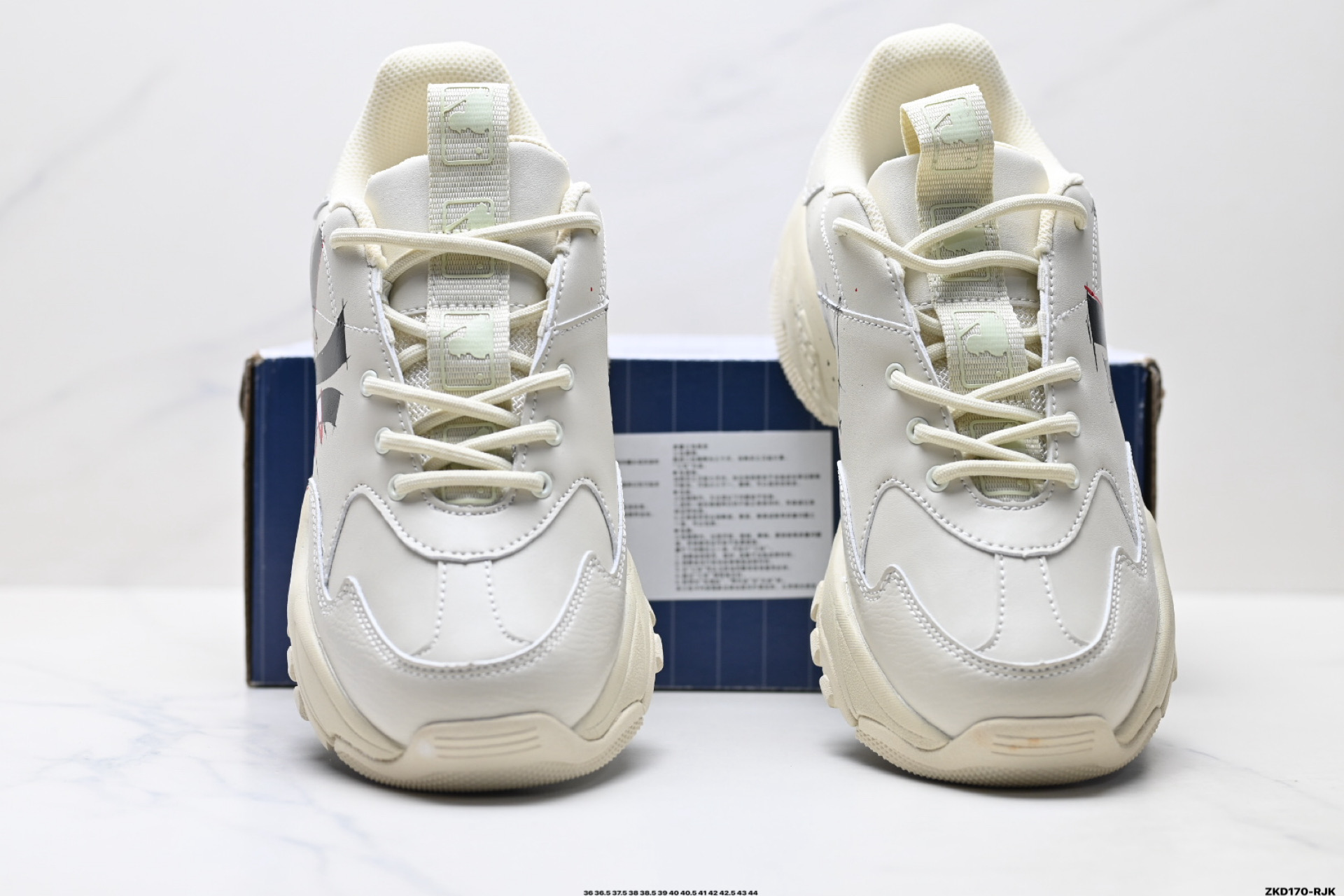 MLB BIGBALL CHUNKY PIXEL ‘DIY定制’ 简约时尚 百搭 包裹性保暖防滑防水减震 低帮 板鞋 3ASXCA12N