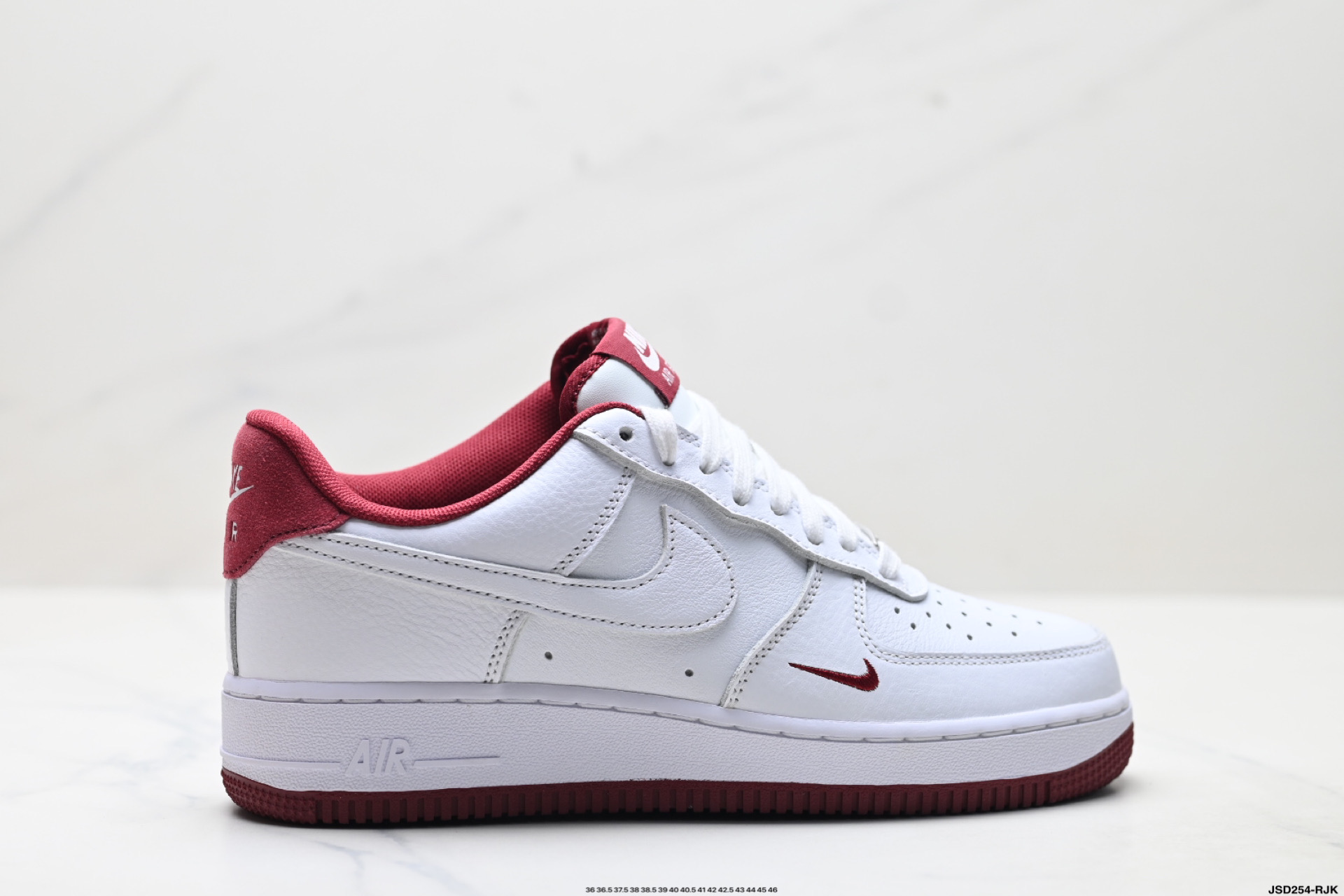 NIKE AIR FORCE 1‘07 CW2288-111