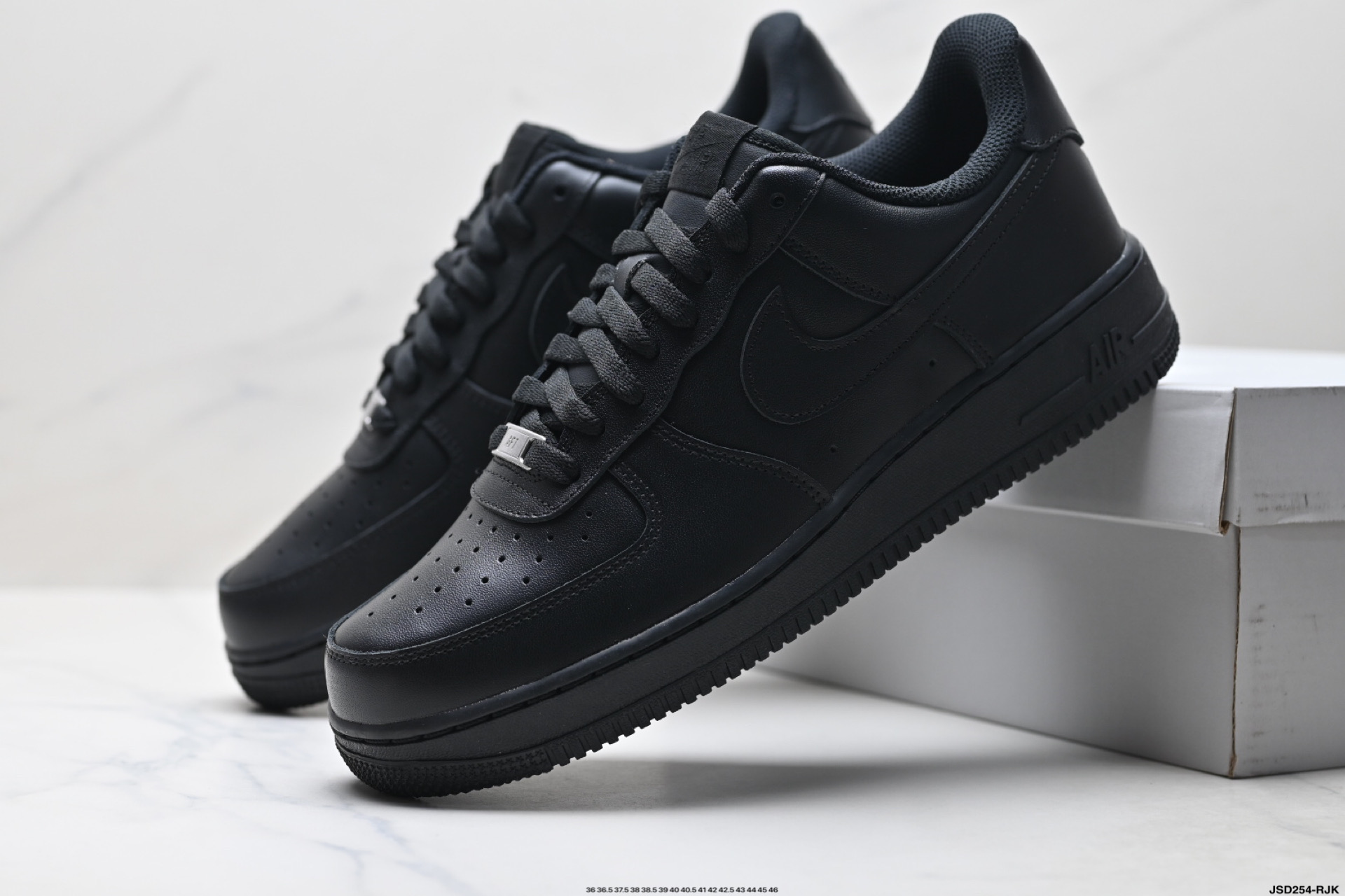 NIKE AIR FORCE 1‘07 CW2288-111